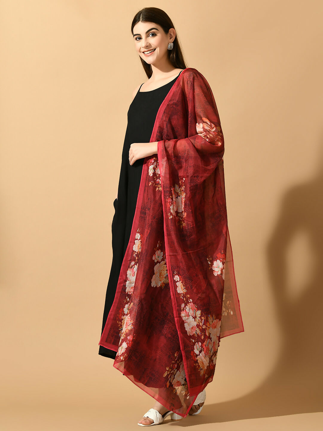 Myshka Women's Black Solid Party Kurta Sets