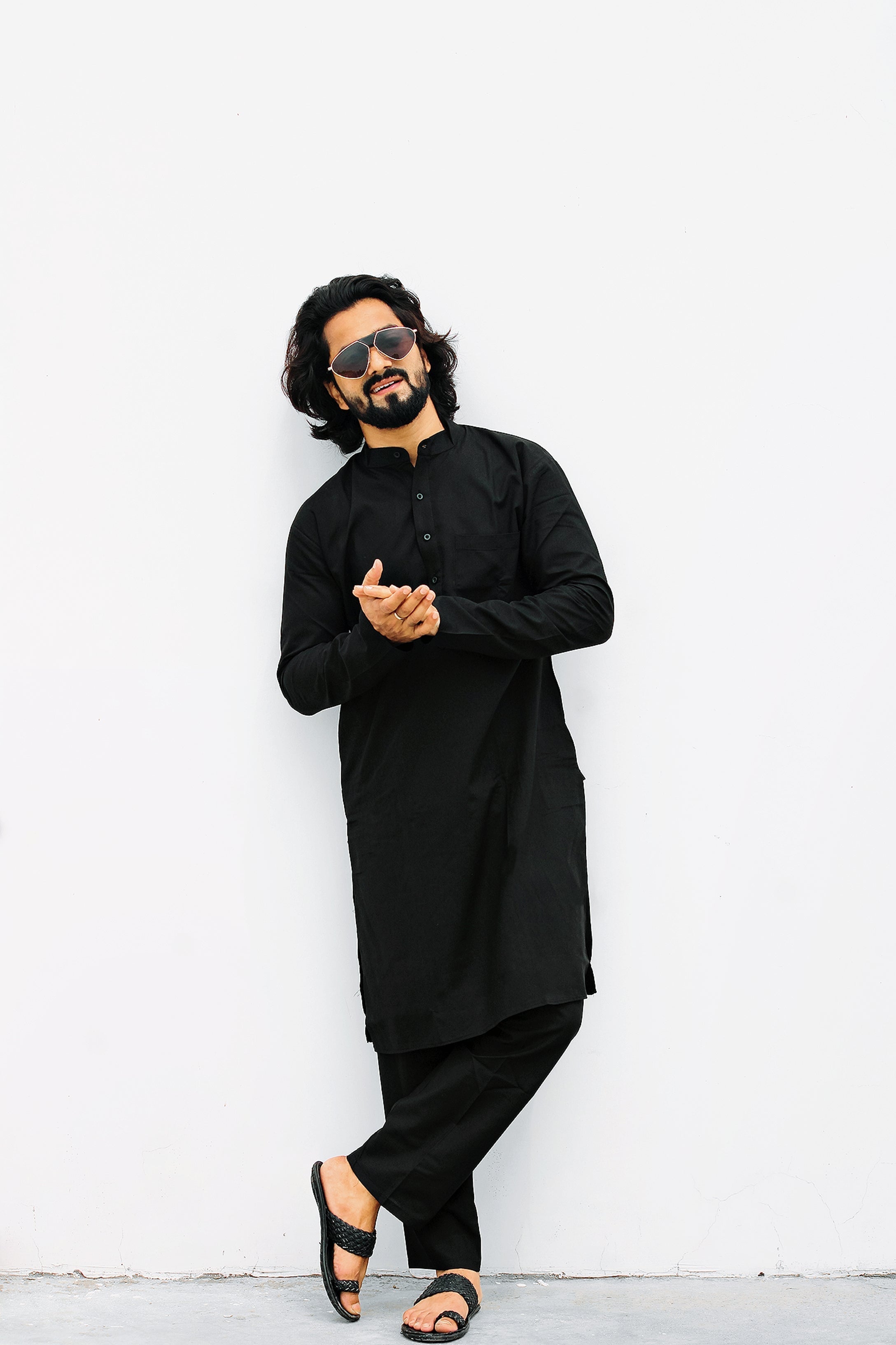 Jompers Men's Black Solid Cotton Kurta Only