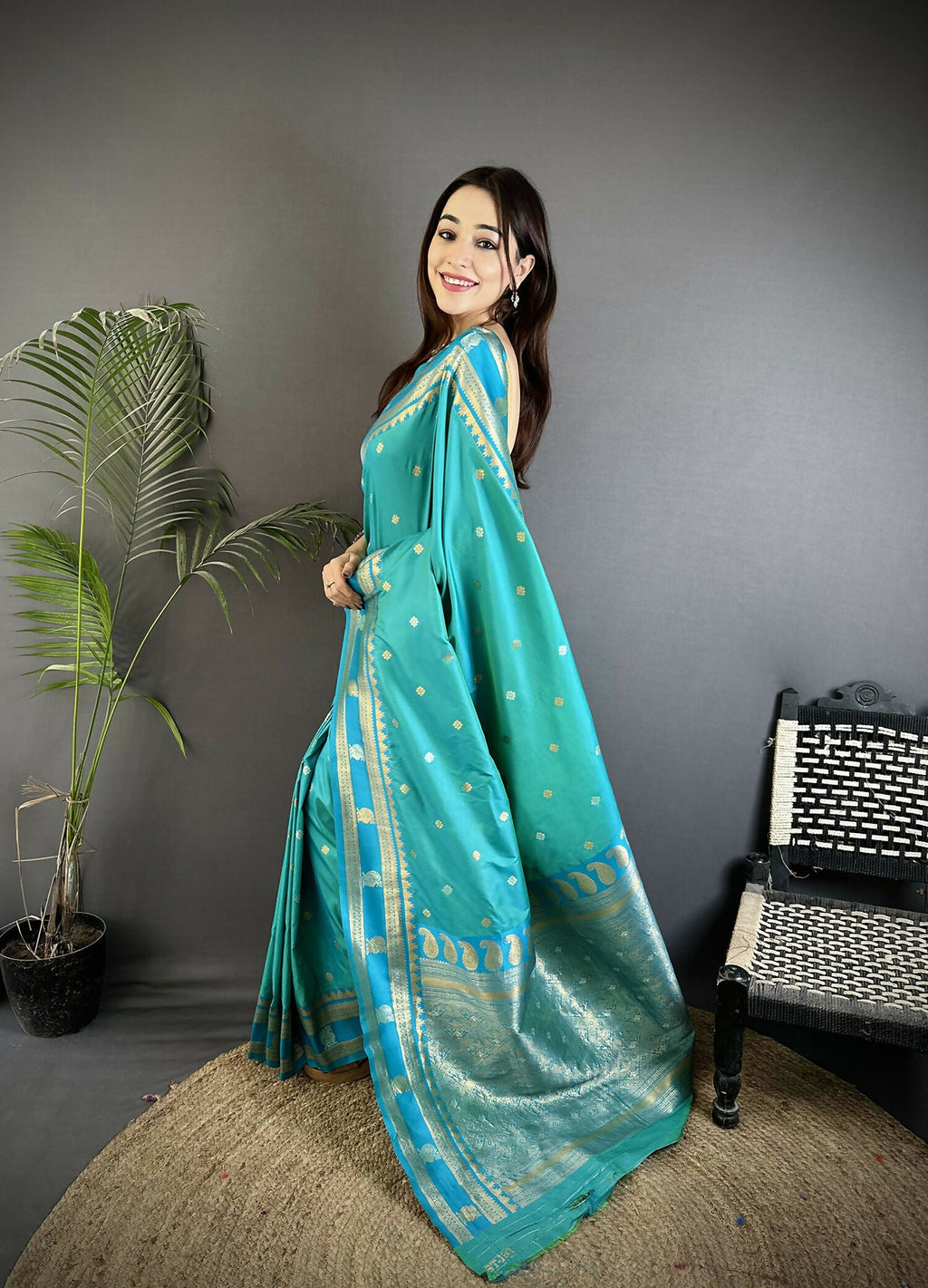 Joban Fashion Sea Green Banarasi Soft Silk Woven Saree - Distacart