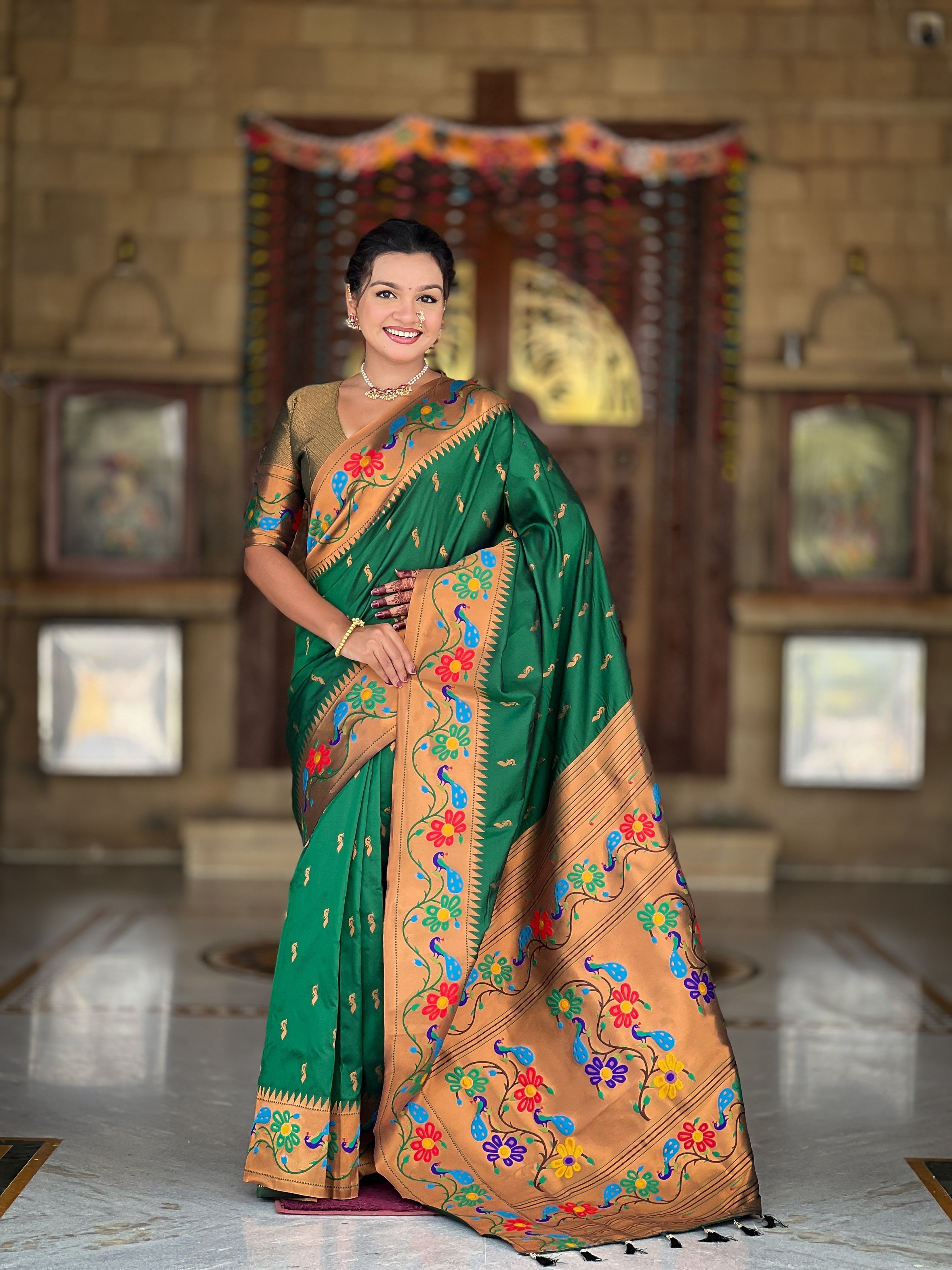 Vedant Vastram Soft Litchi Silk Paithani Jacquard Saree - Green