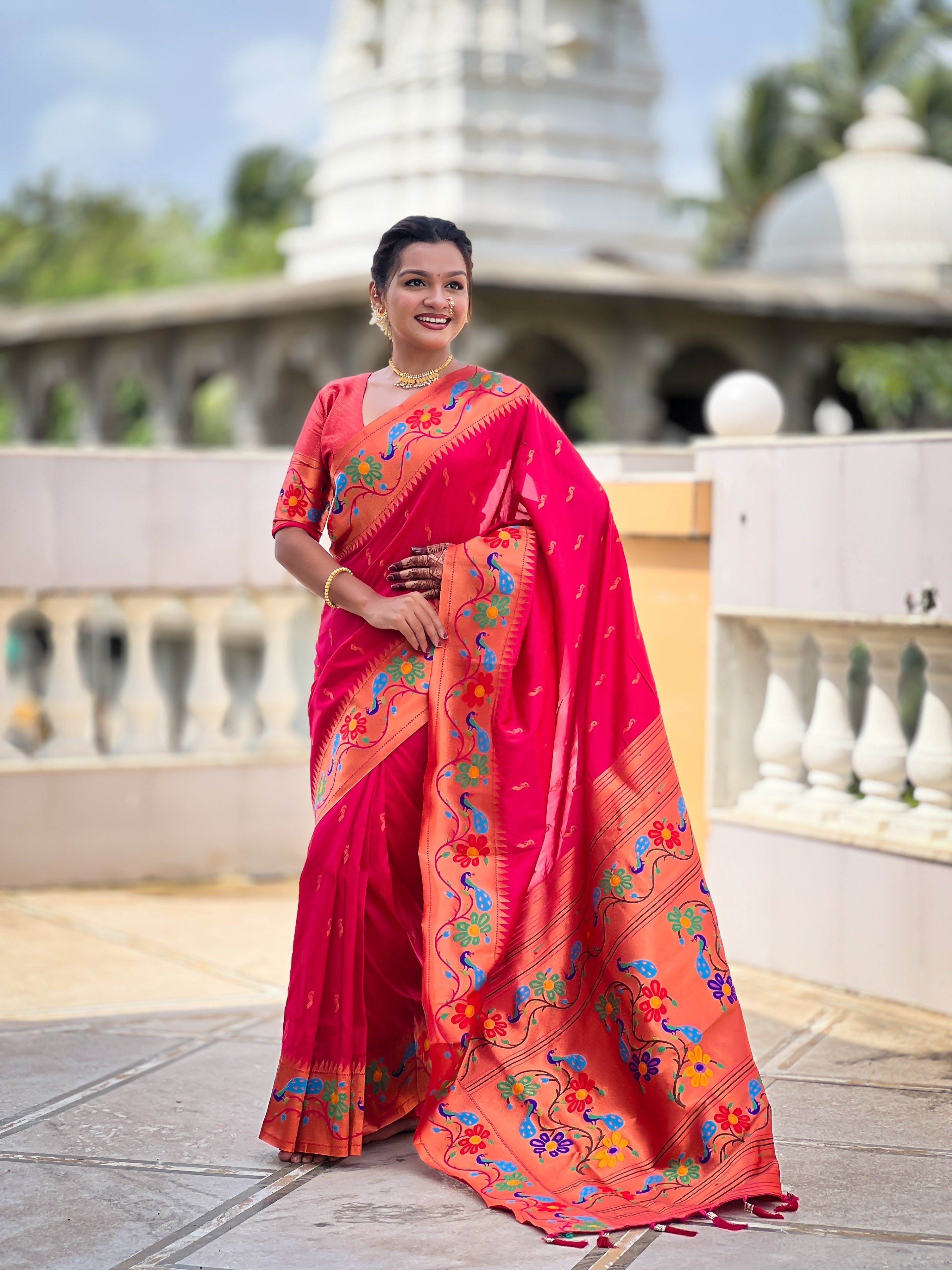 Vedant Vastram Soft Litchi Silk Paithani Jacquard Saree - Pink