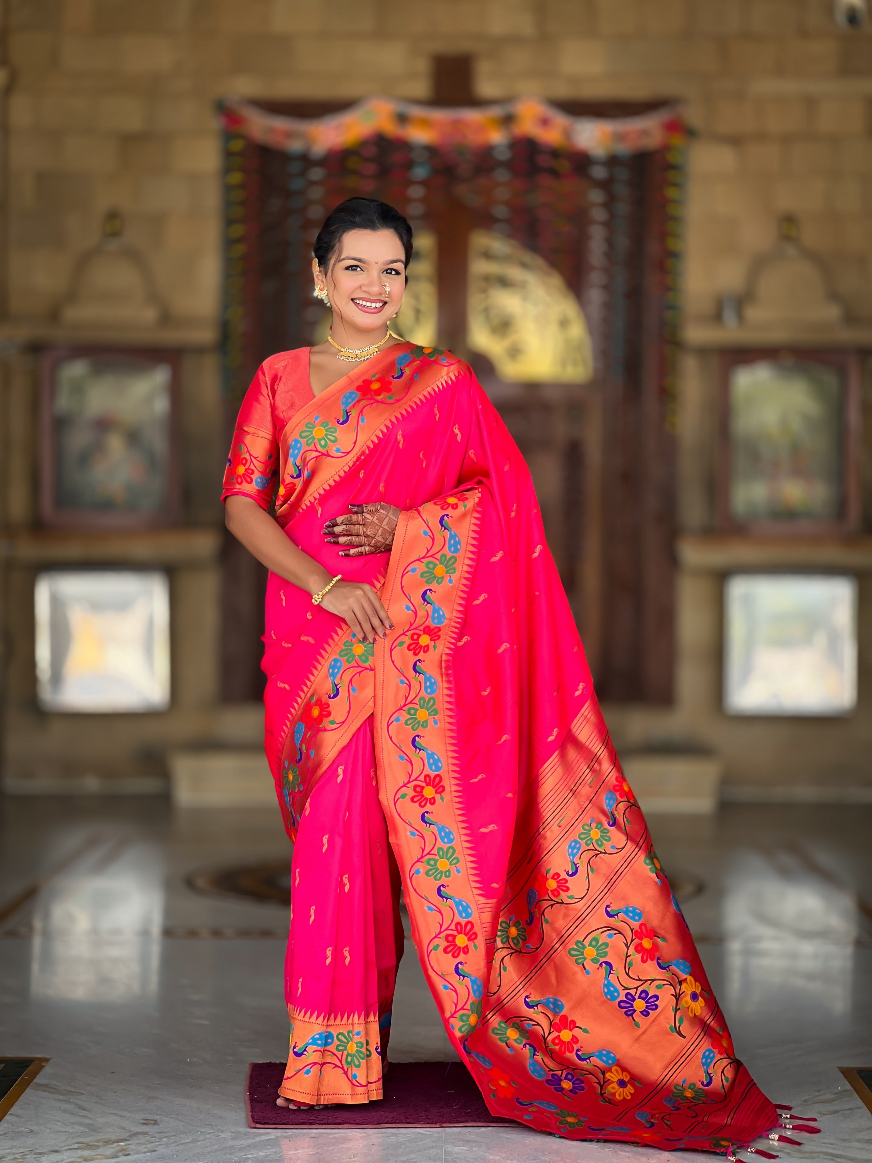 Vedant Vastram Soft Litchi Silk Paithani Jacquard Saree - Pink