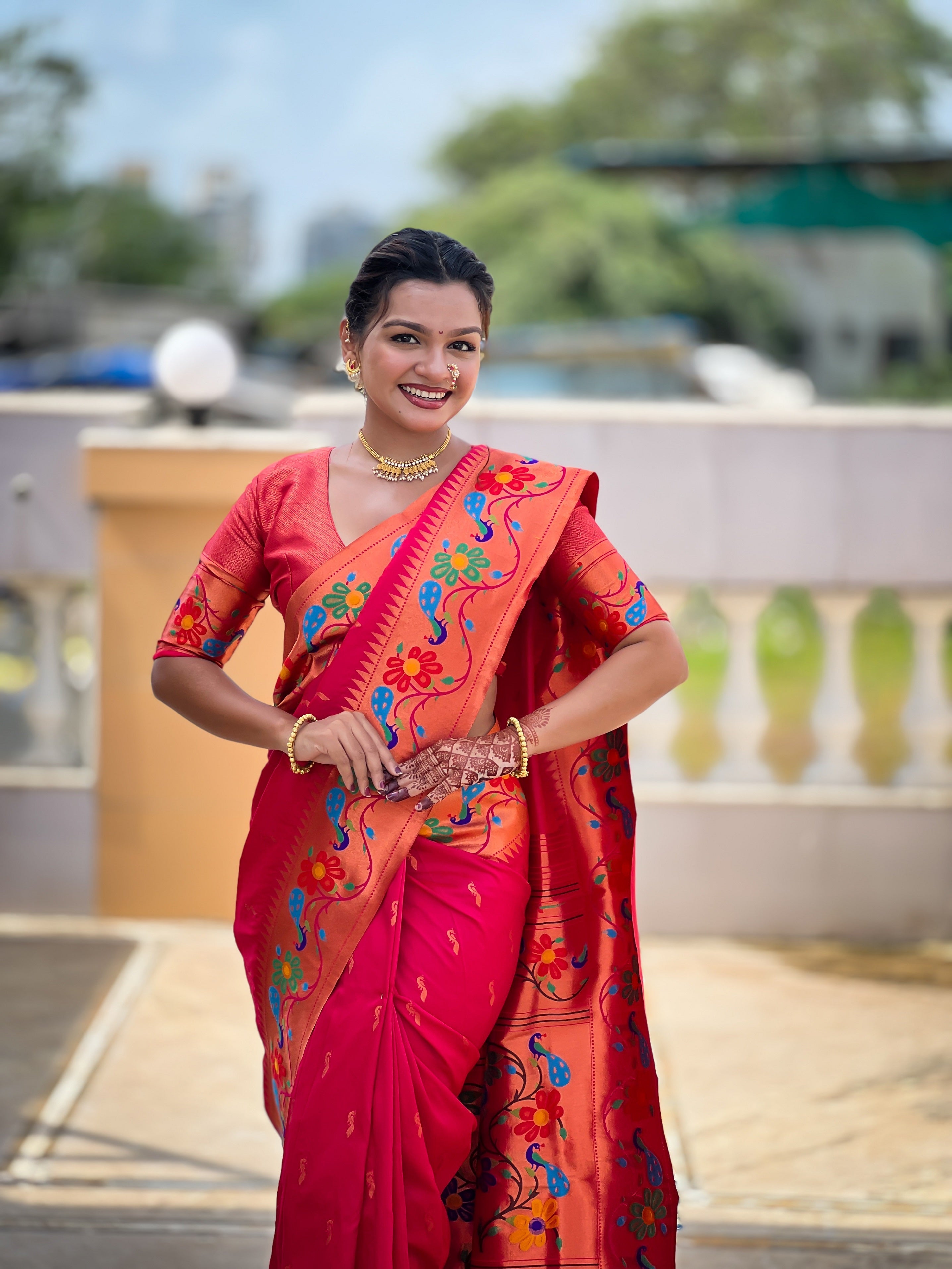 Vedant Vastram Soft Litchi Silk Paithani Jacquard Saree - Pink