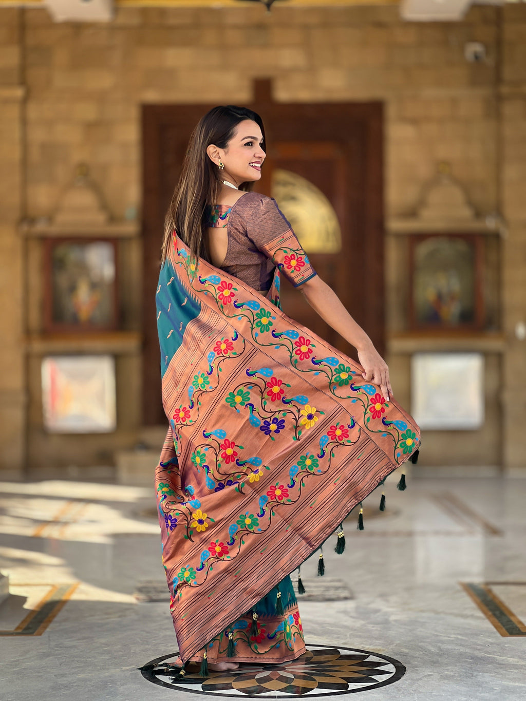 Vedant Vastram Soft Litchi Silk Paithani Jacquard Saree - Rama