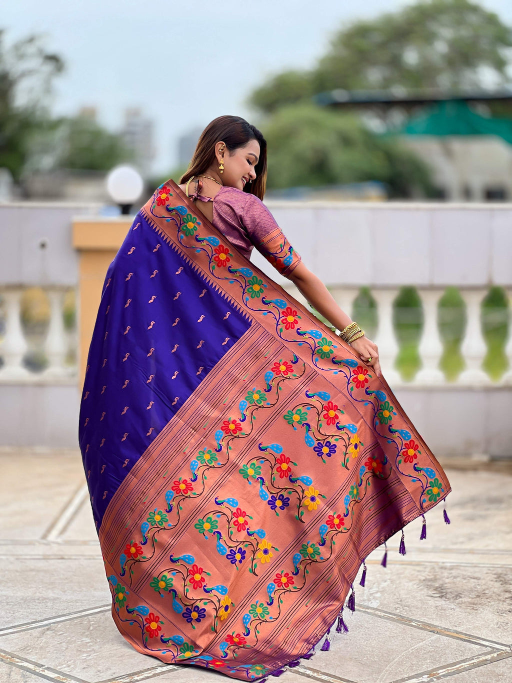 Vedant Vastram Soft Litchi Silk Paithani Jacquard Saree - Violet