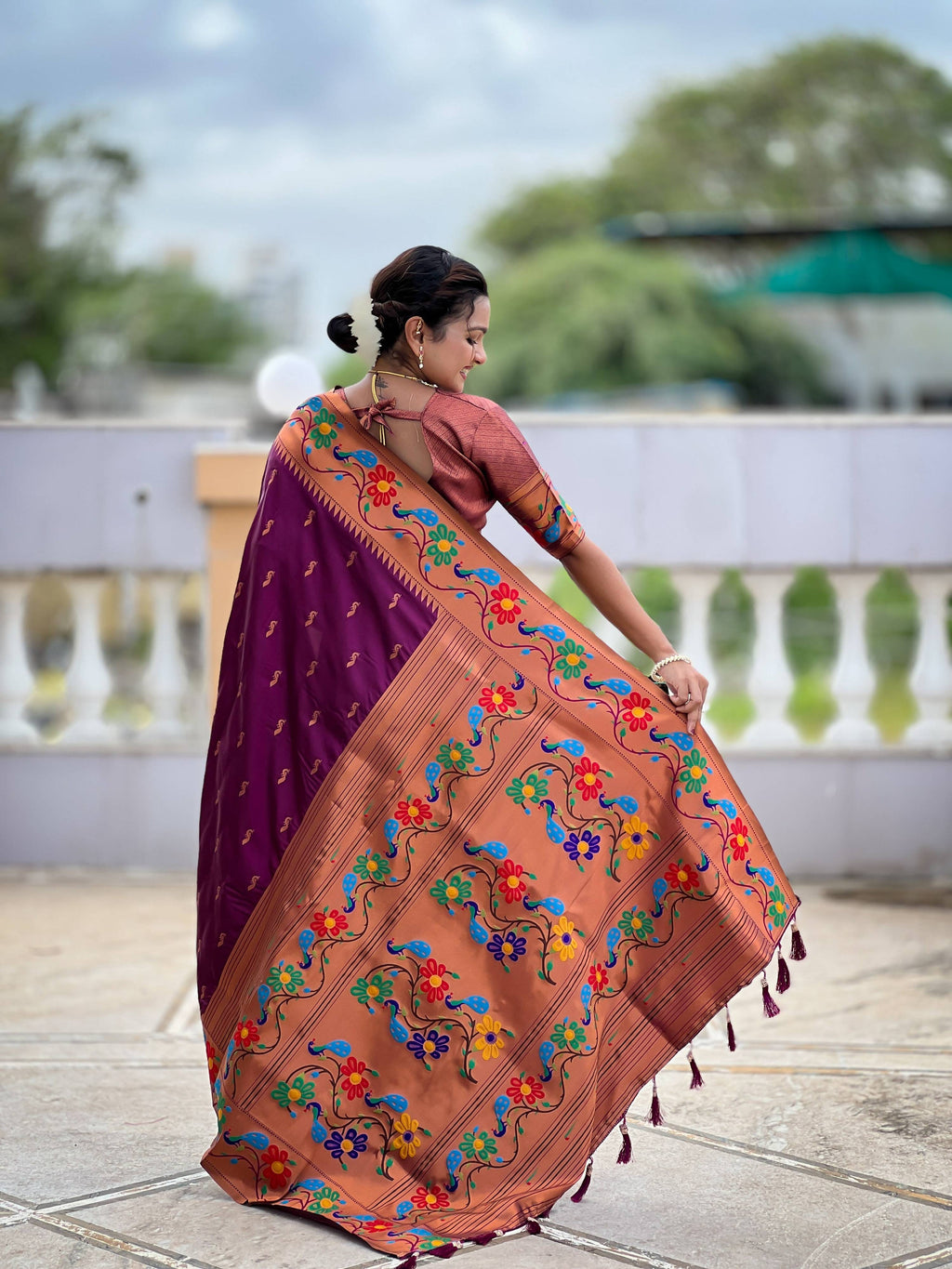 Vedant Vastram Soft Litchi Silk Paithani Jacquard Saree - Wine