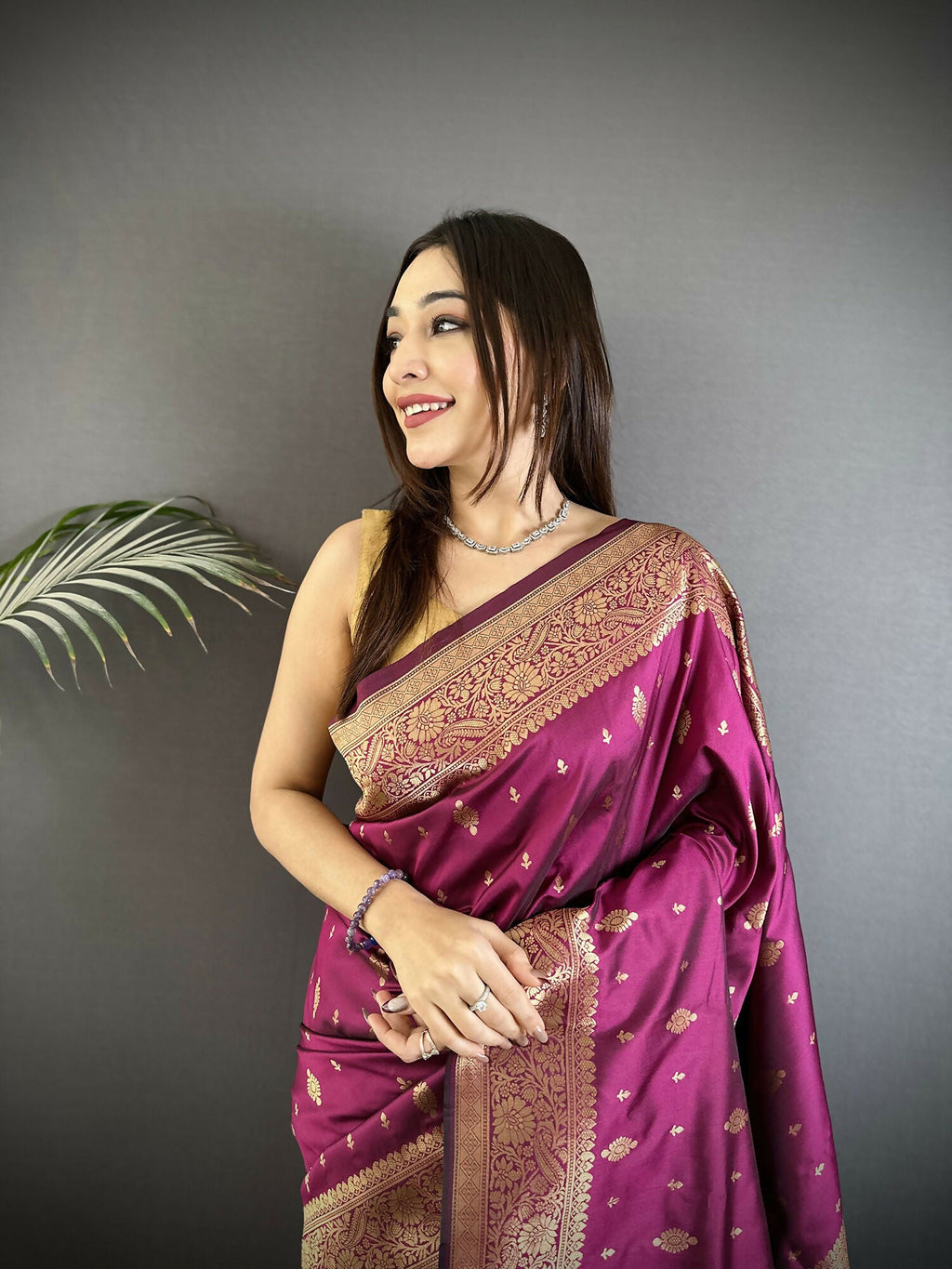 Joban Fashion Magenta Zari Weaving Motif Lichi Silk Banarasi Silk Saree - Distacart