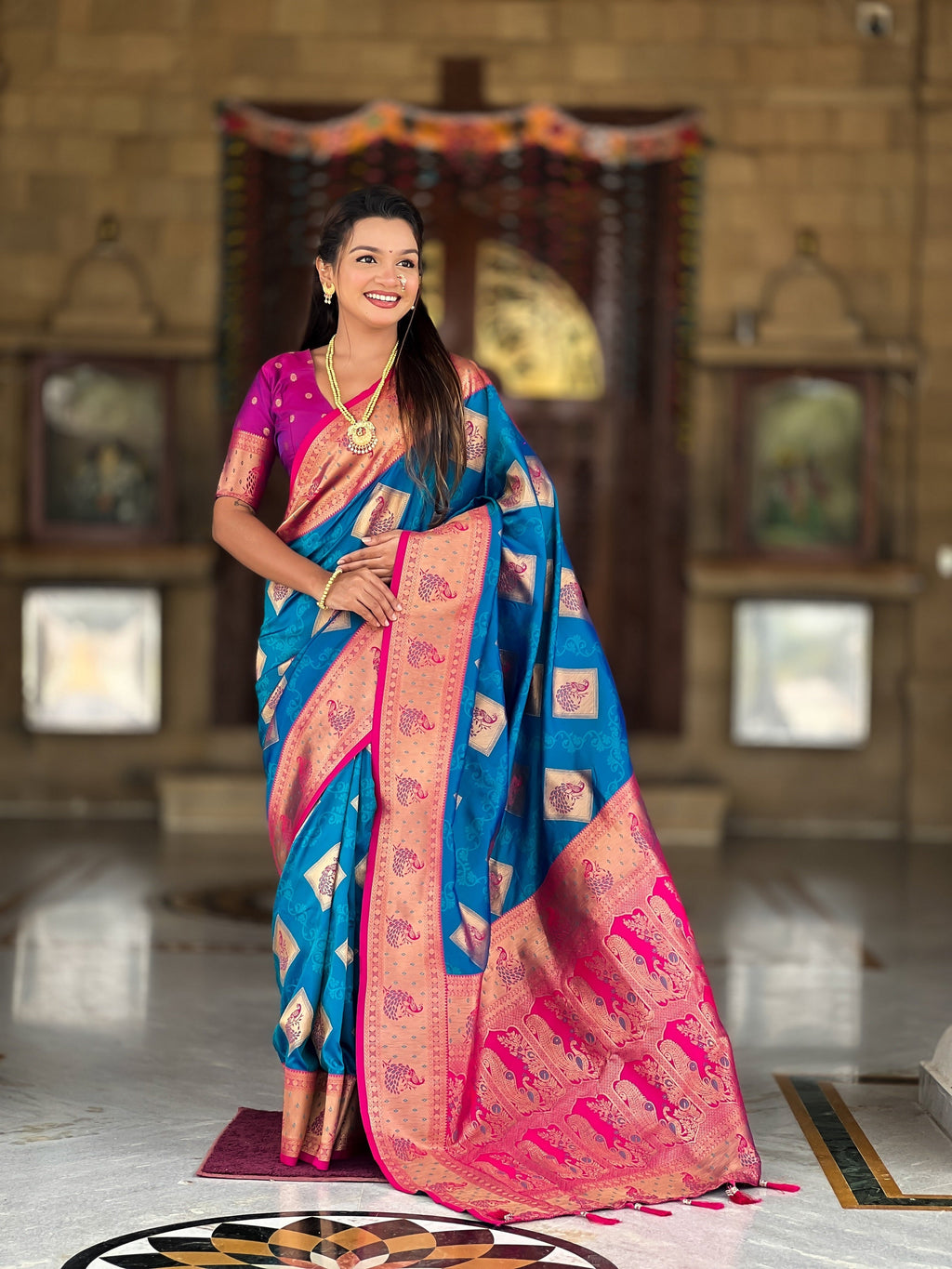 Vedant Vastram Soft Litchi Silk Banarasi Silk Jacquard Saree - Firozi