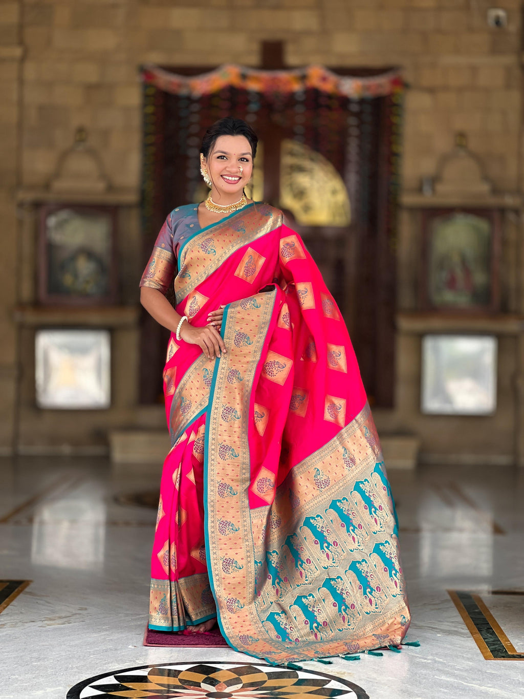 Vedant Vastram Soft Litchi Silk Banarasi Silk Jacquard Saree - Pink