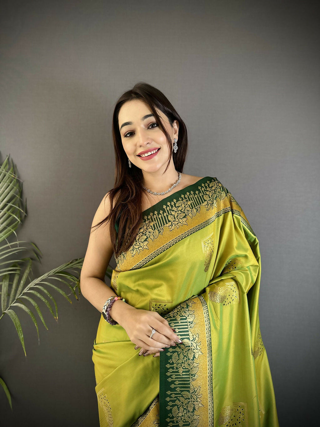 Joban Fashion Light Green Banarasi Soft Silk Peacock Butta Work Saree - Distacart