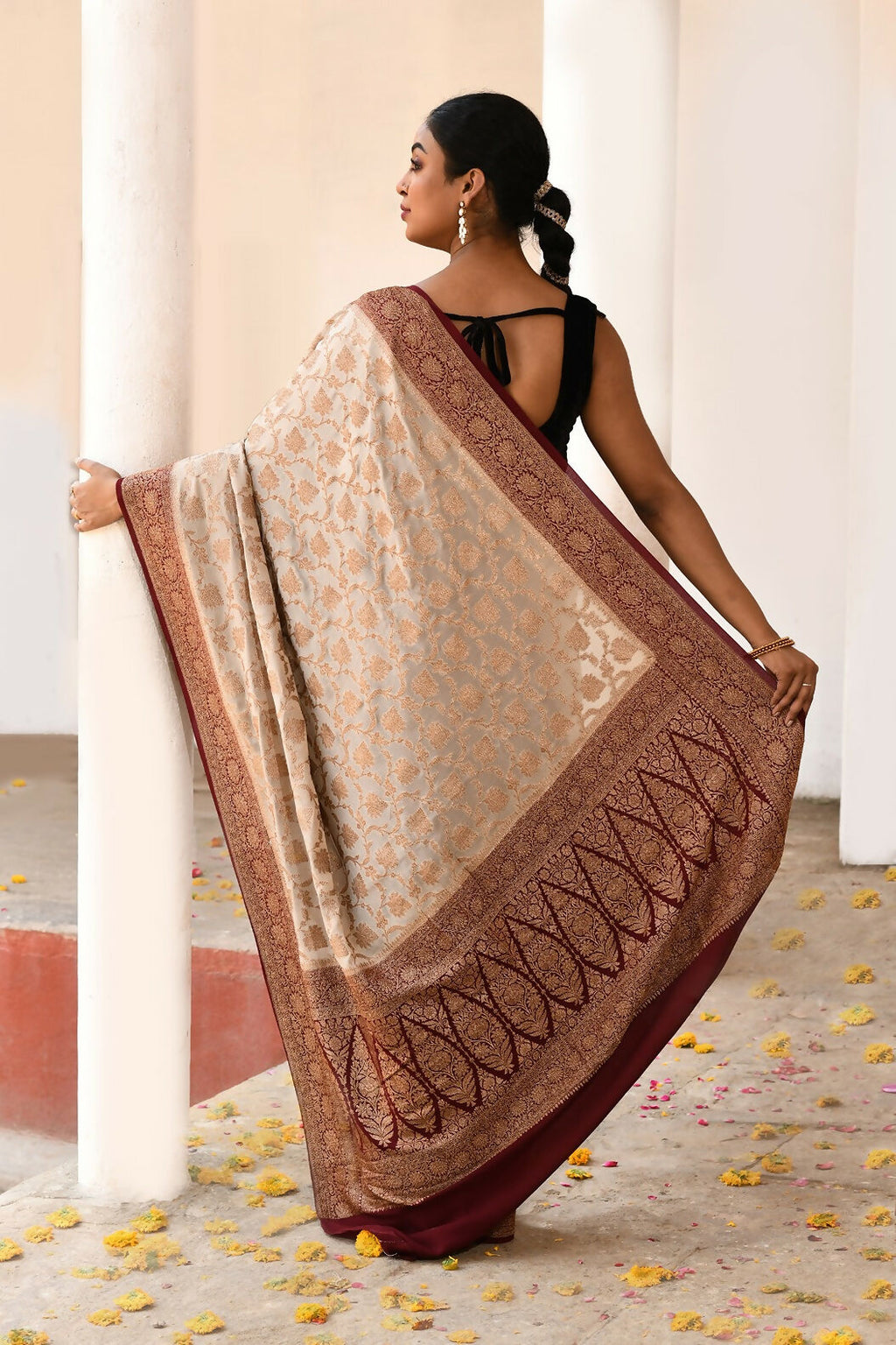 Joban Fashion Crème Crepe Chiffon Pure Handloom Banarasi Silk Saree