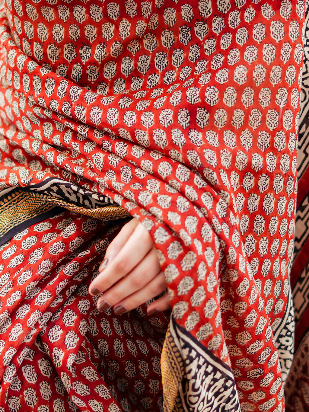 Zibaa Hand-Blocked Pure Maheshwari Silk Red Saree - Small Motifs - Distacart