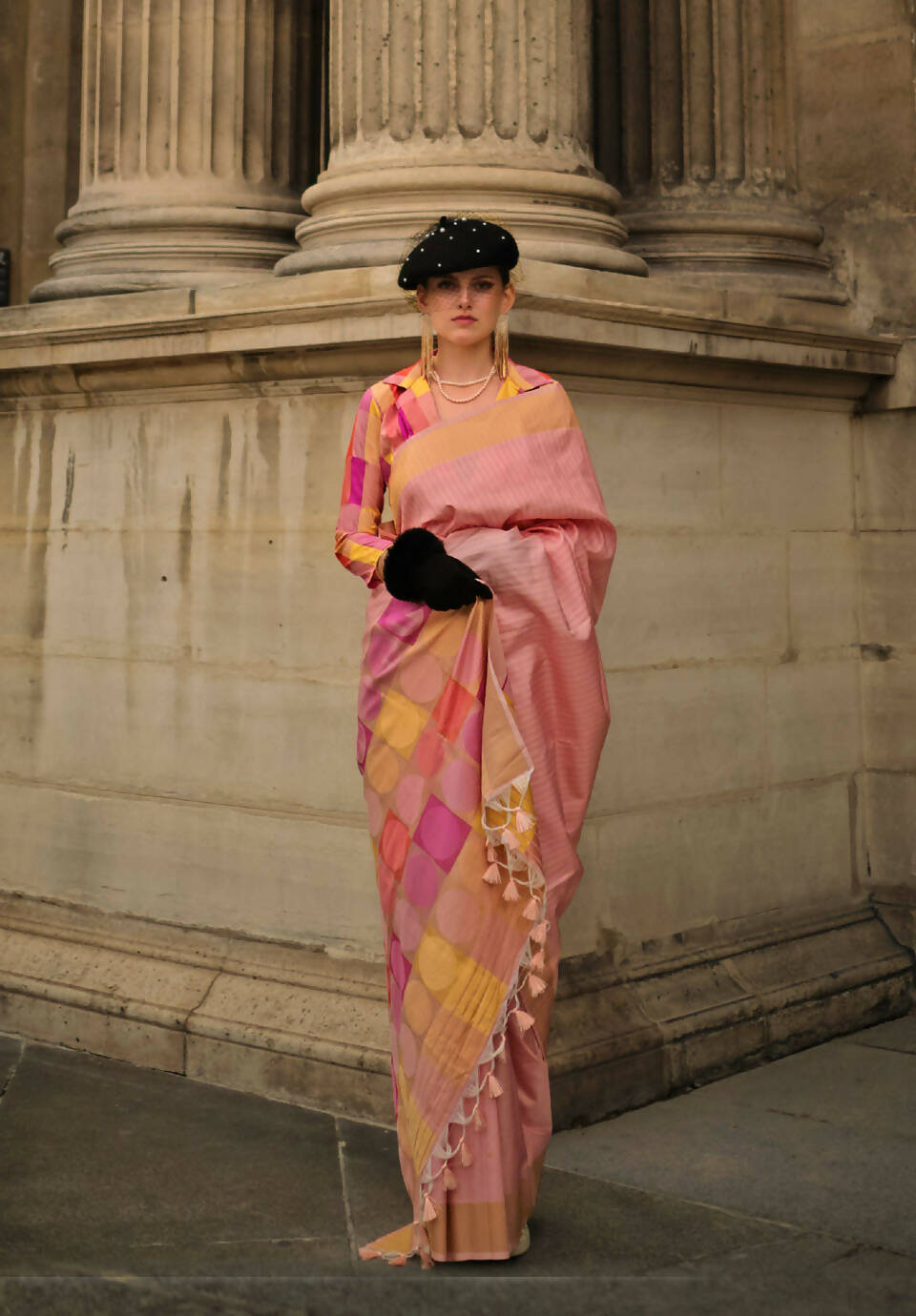 Dahlia Pinksoft Handloom Sik Zari & Thread Work, Contrast Pallu Saree - Rajtex Kube Silk