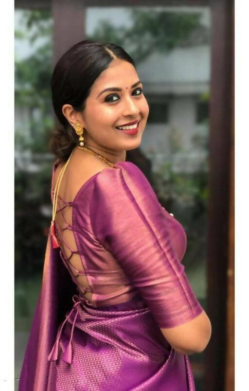 DEIANA'S Beautiful Designer Golden zari Soft Lichi Silk Saree - Majanta