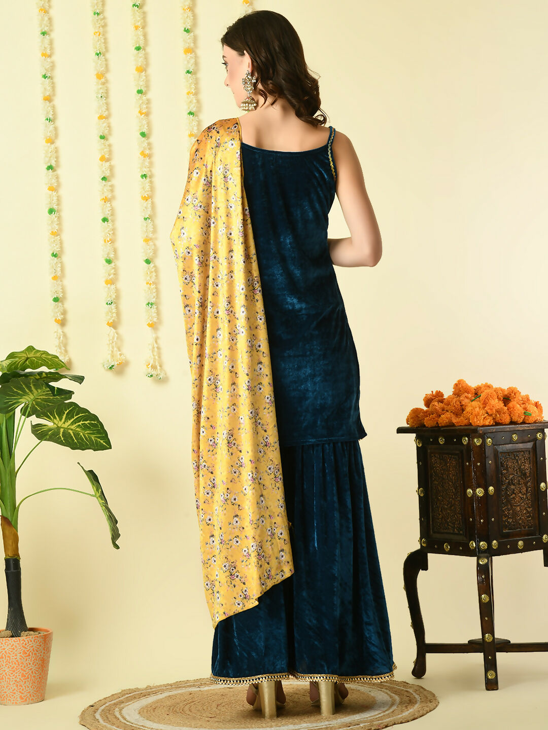 Myshka Women's Teal Velvet Kurti & Sharara With Dupatta Party Sets