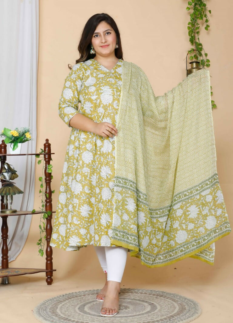 Miravan Women's Yellow Plus Size Floral Anarkali Kurta With Dupatta