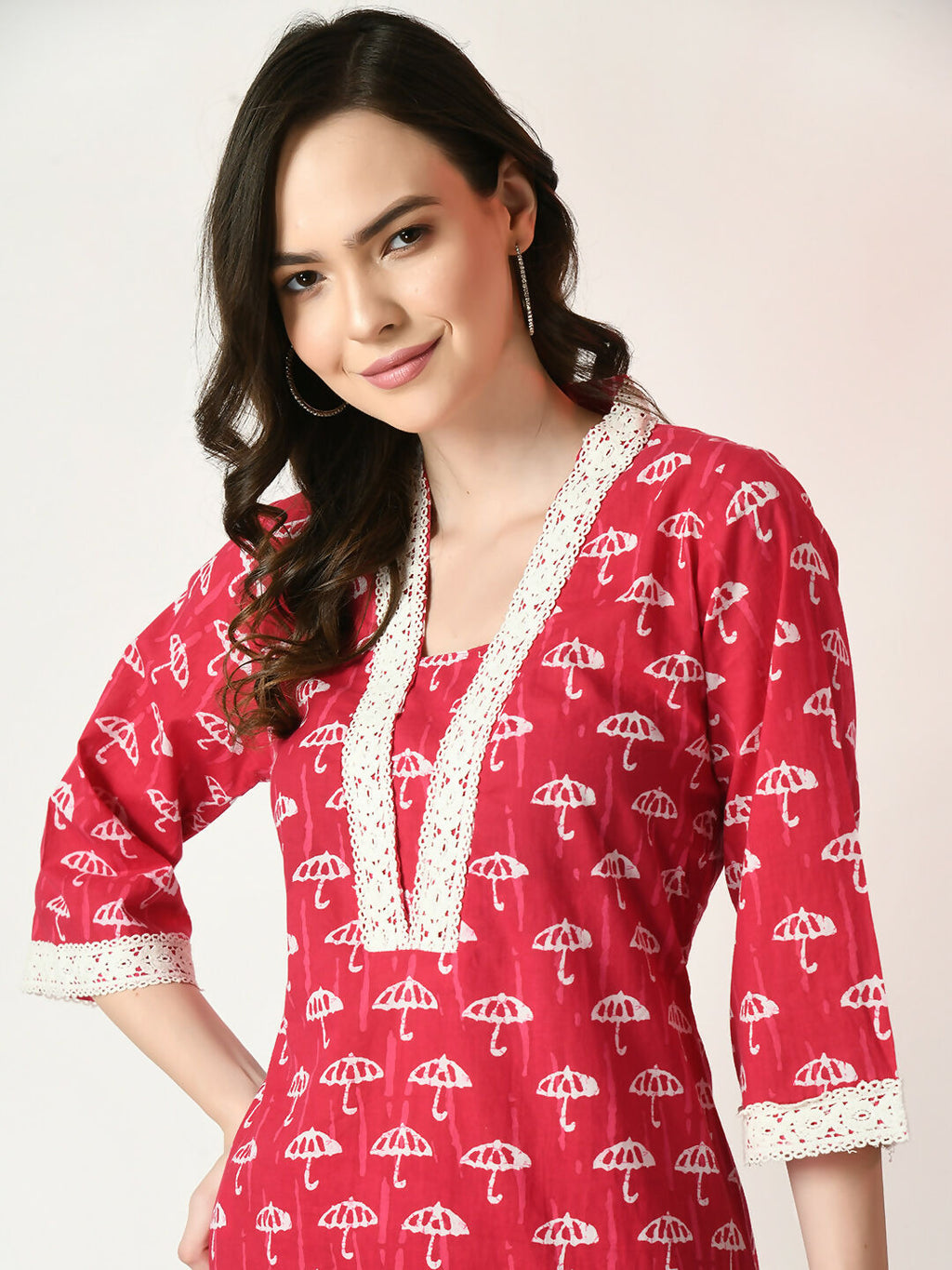 Myshka Women's Pink Printed Kurta With Trousers