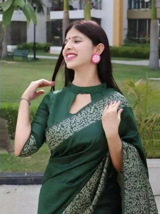 DEIANA'S Beautiful Designer Golden zari Soft Lichi Silk Saree - Green
