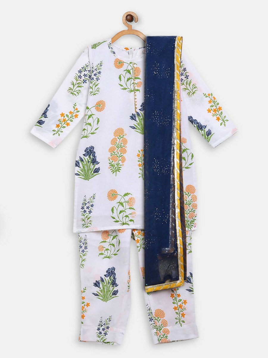 Ahalyaa White Cotton Straight Floral Printed Kids Kurta Pant Sets With Dupatta For Girls