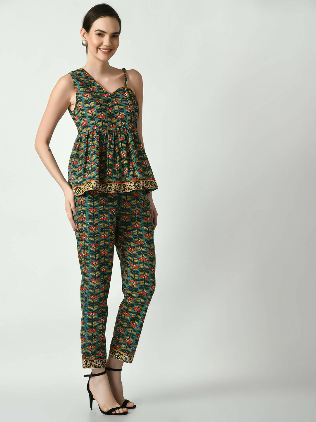 Myshka Women's Green One Shoulder Top With Trousers