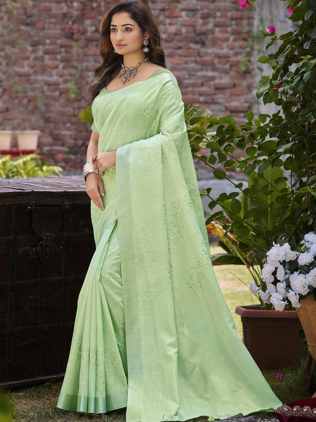 Sangam Prints Green Linen Woven Work Traditional Saree - Distacart