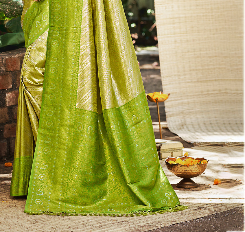 Sangam Prints Green And Gold Kanjivaram Silk Woven Work Traditional Saree - Distacart
