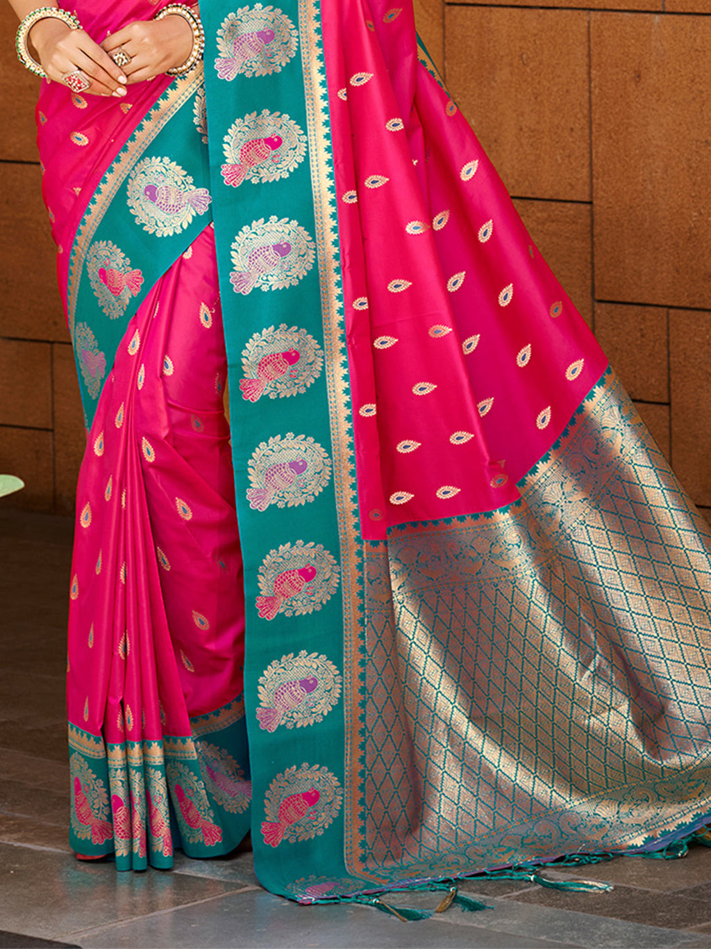 Sangam Prints Dark Pink Silk Woven Work Traditional Saree - Distacart