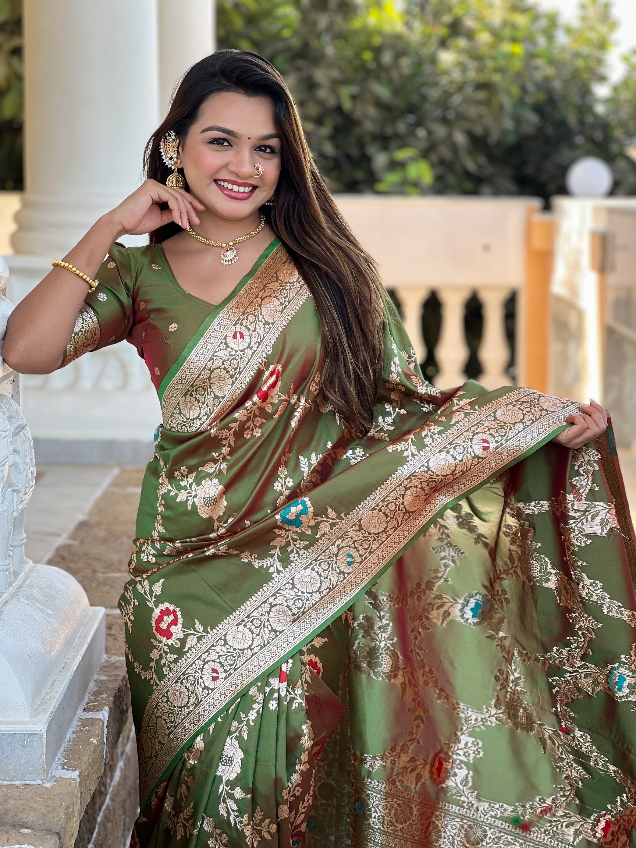 Vedant Vastram Soft Litchi Silk Banarasi Silk Jacquard Saree - Mahendi