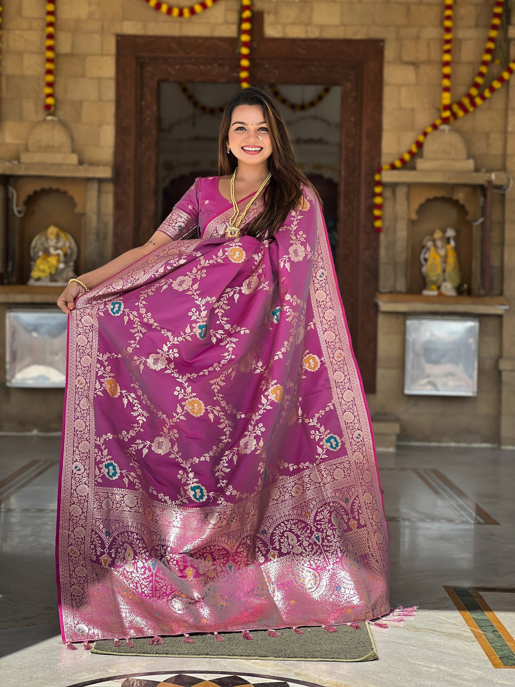 Vedant Vastram Soft Litchi Silk Banarasi Silk Jacquard Saree - Purple