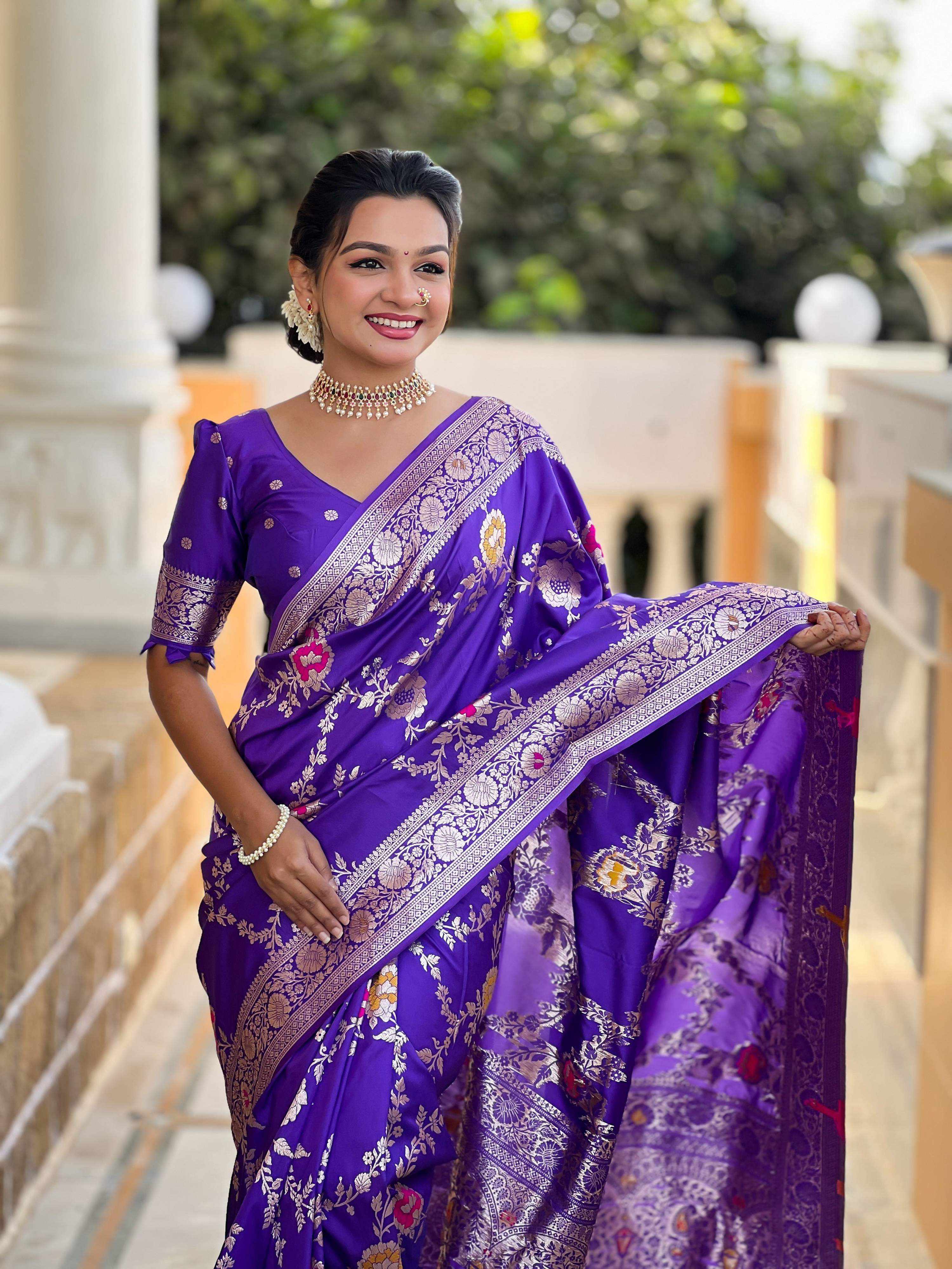 Vedant Vastram Soft Litchi Silk Banarasi Silk Jacquard Saree - Violet