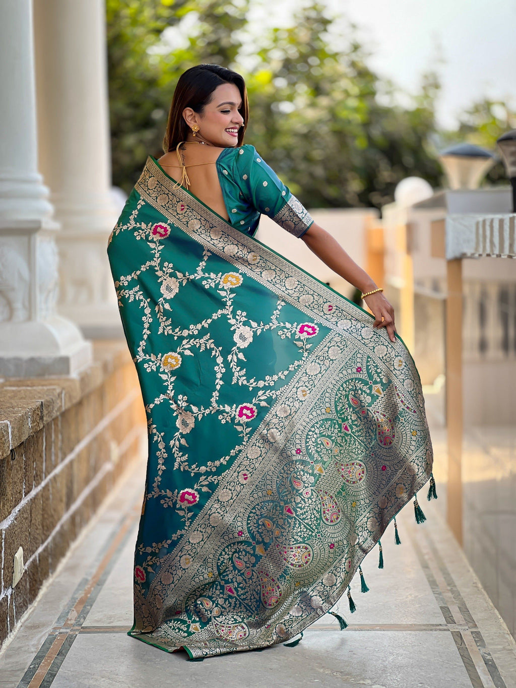 Vedant Vastram Soft Litchi Silk Banarasi Silk Jacquard Saree - Rama