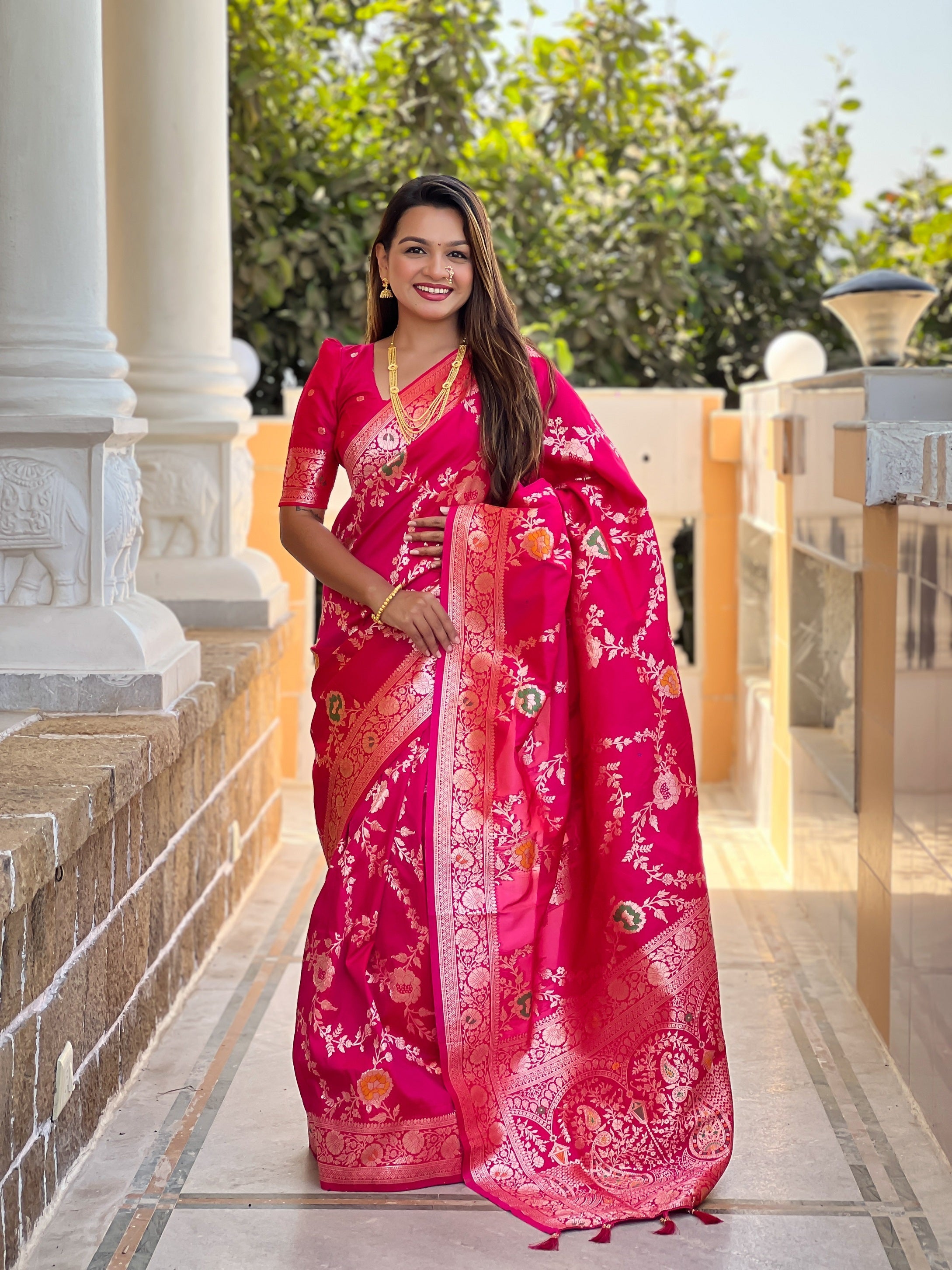Vedant Vastram Soft Litchi Silk Banarasi Silk Jacquard Saree - Rani