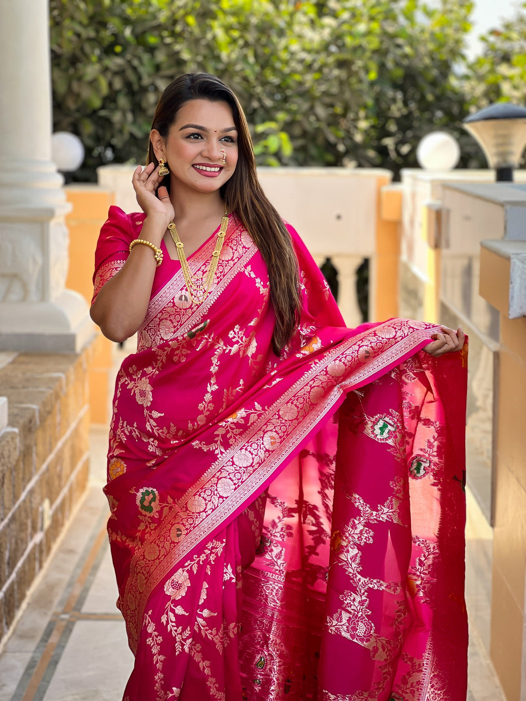 Vedant Vastram Soft Litchi Silk Banarasi Silk Jacquard Saree - Rani