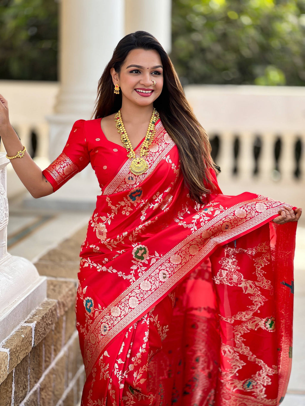 Vedant Vastram Soft Litchi Silk Banarasi Silk Jacquard Saree - Red