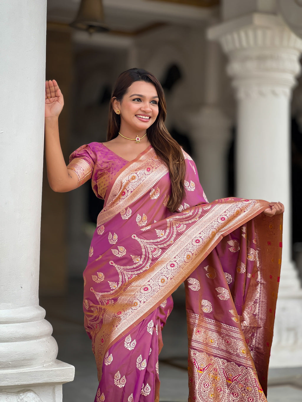 Vedant Vastram Soft Litchi Silk Banarasi Silk Jacquard Saree - Purple