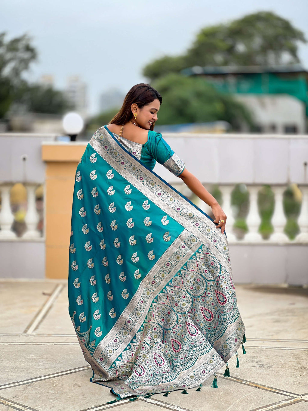 Vedant Vastram Soft Litchi Silk Banarasi Silk Jacquard Saree - Rama