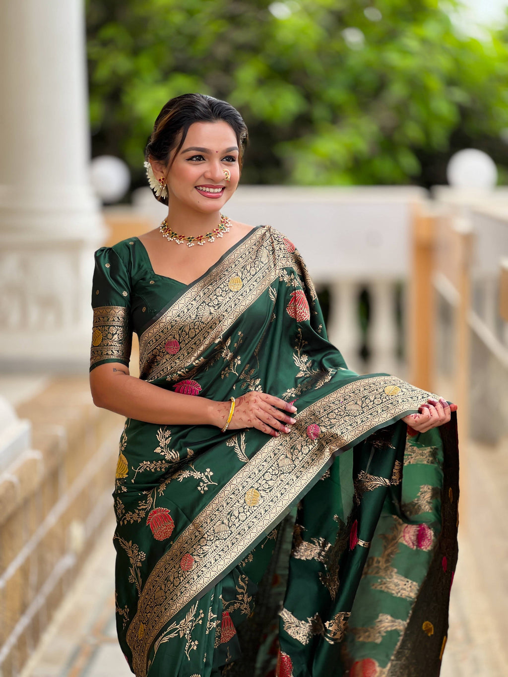 Vedant Vastram Soft Litchi Silk Banarasi Silk Jacquard Saree - Green