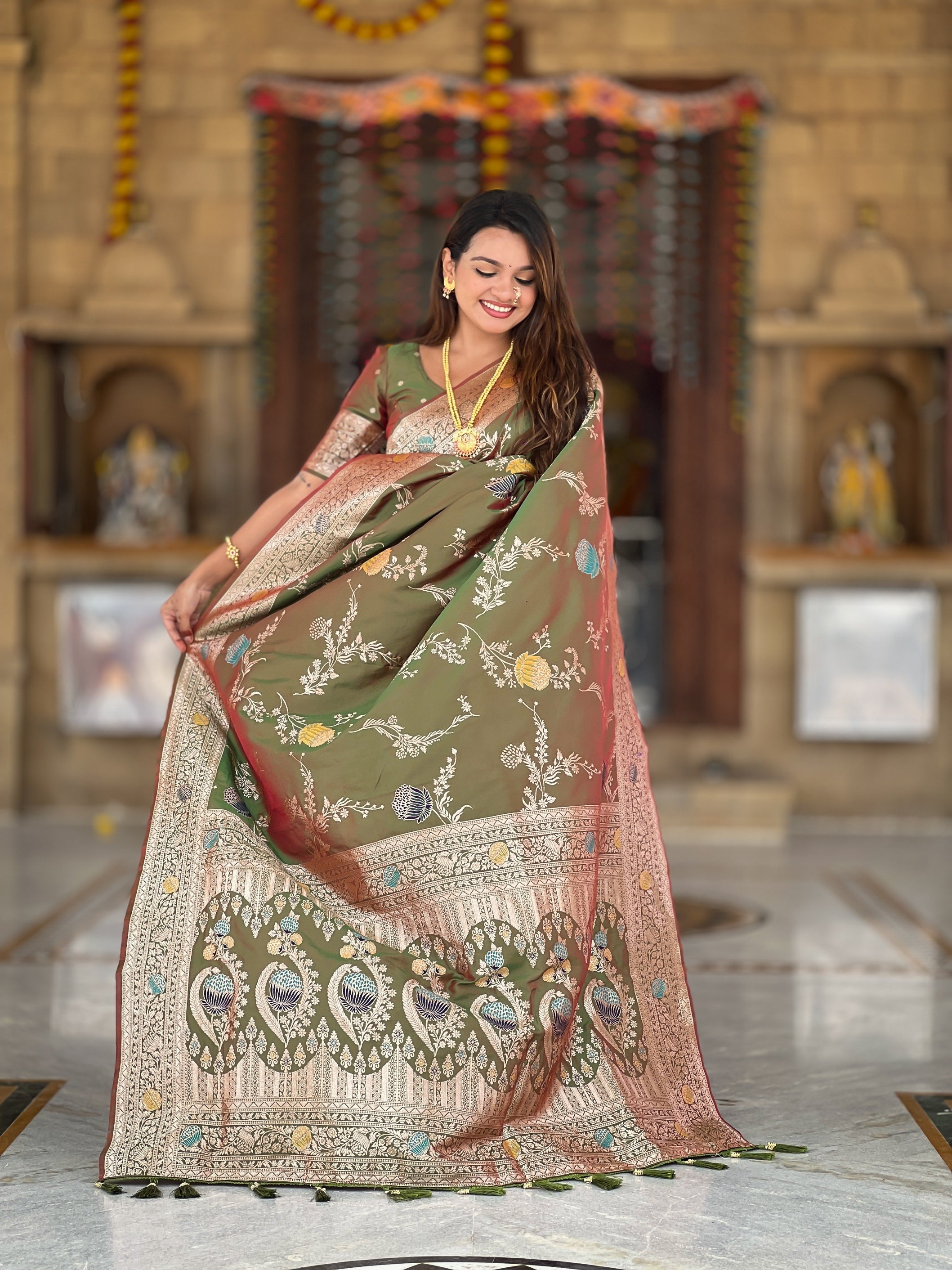 Vedant Vastram Soft Litchi Silk Banarasi Silk Jacquard Saree - Mahendi