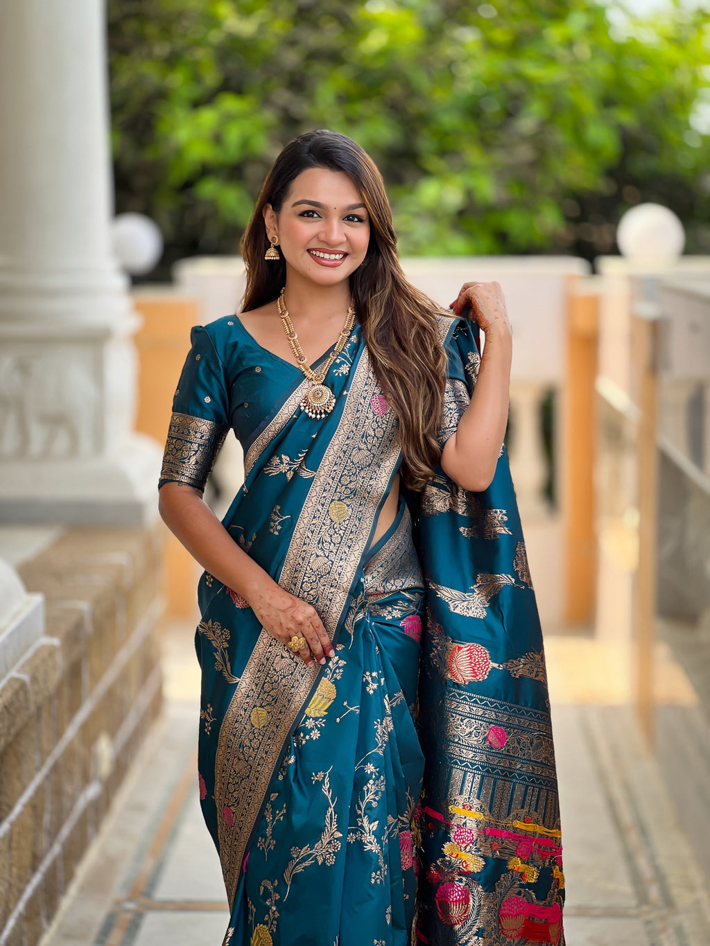 Vedant Vastram Soft Litchi Silk Banarasi Silk Jacquard Saree - Morpich