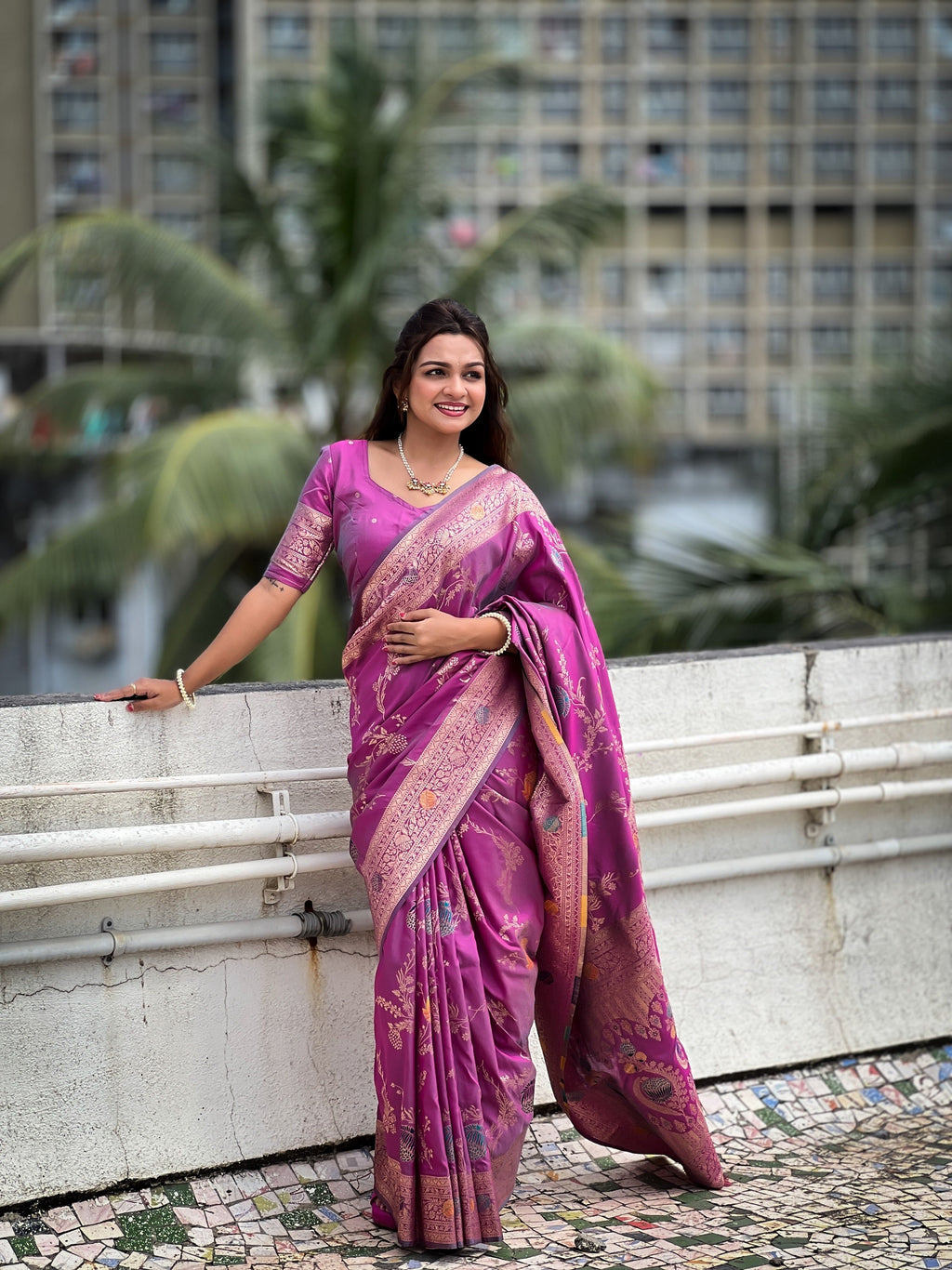 Vedant Vastram Soft Litchi Silk Banarasi Silk Jacquard Saree - Purple
