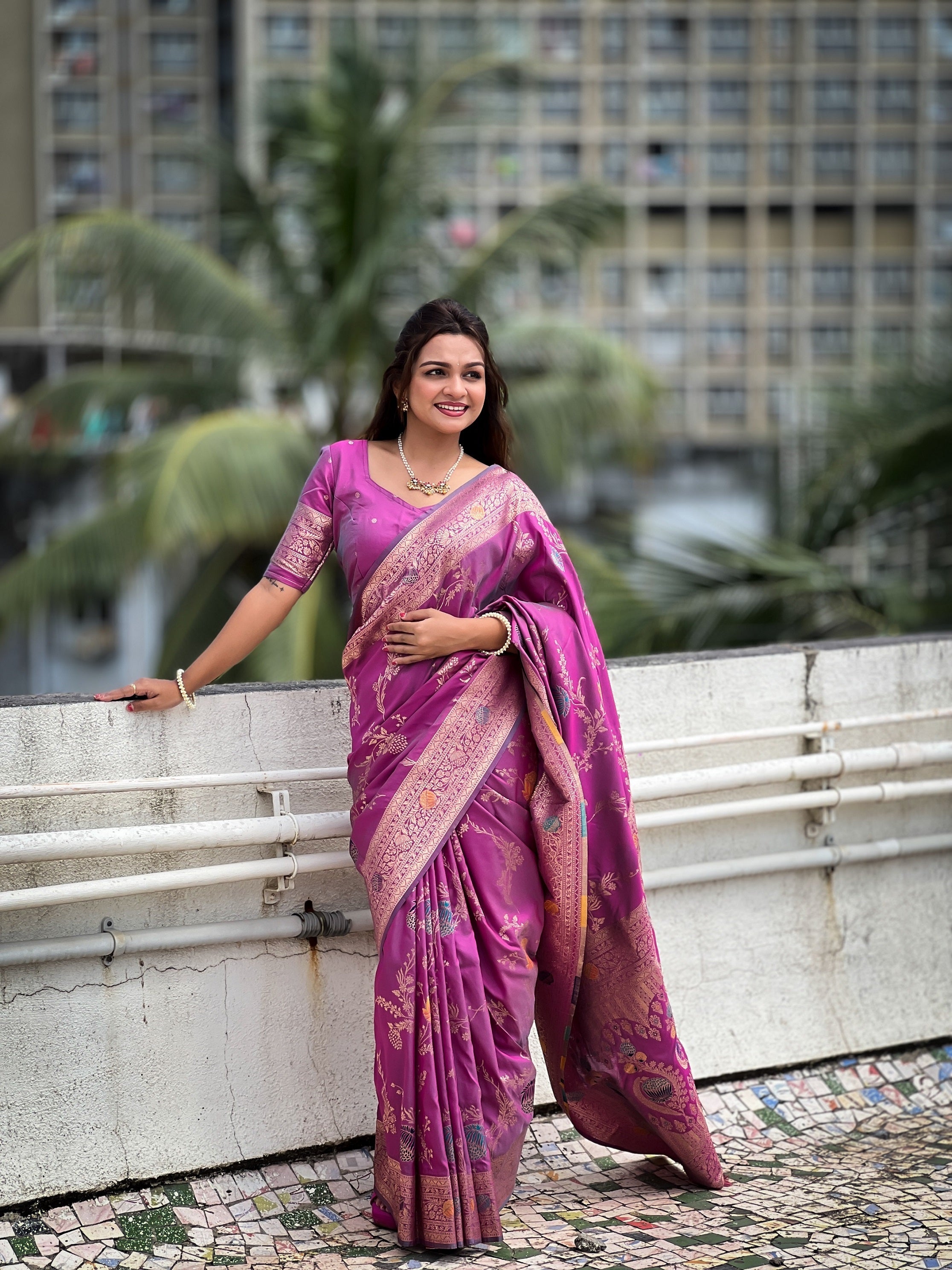 Vedant Vastram Soft Litchi Silk Banarasi Silk Jacquard Saree - Purple