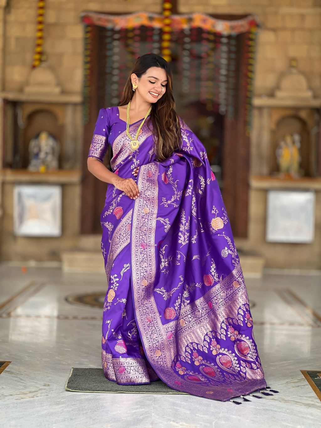 Vedant Vastram Soft Litchi Silk Banarasi Silk Jacquard Saree - Violet