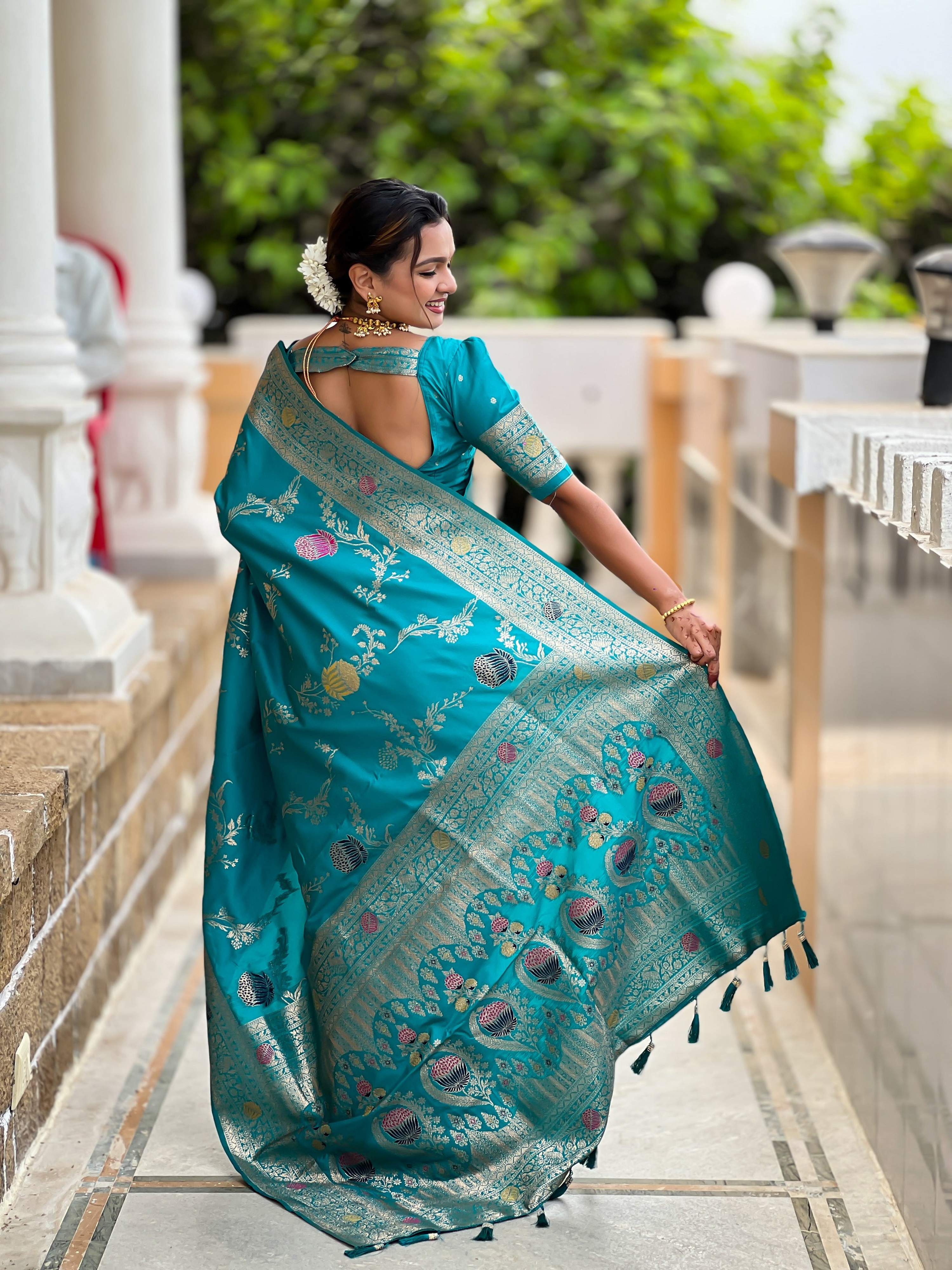 Vedant Vastram Soft Litchi Silk Banarasi Silk Jacquard Saree - Rama