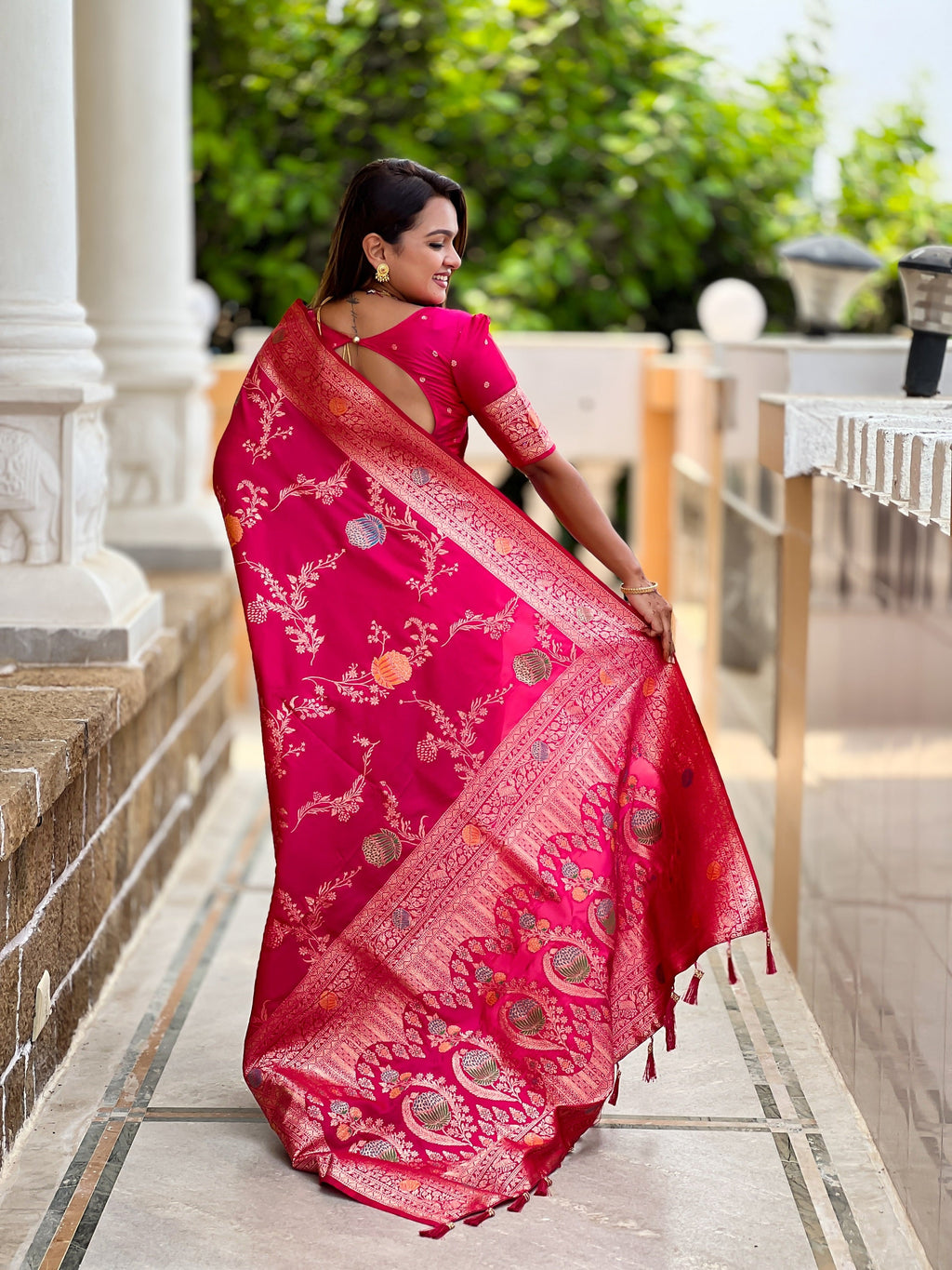 Vedant Vastram Soft Litchi Silk Banarasi Silk Jacquard Saree - Rani