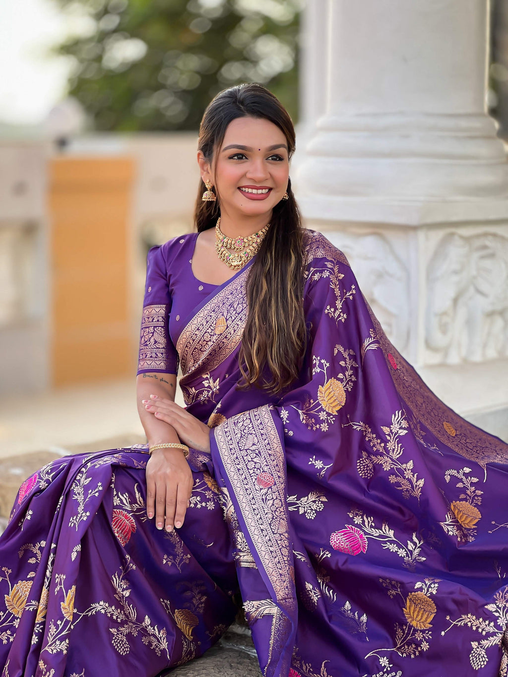 Vedant Vastram Soft Litchi Silk Banarasi Silk Jacquard Saree - Wine