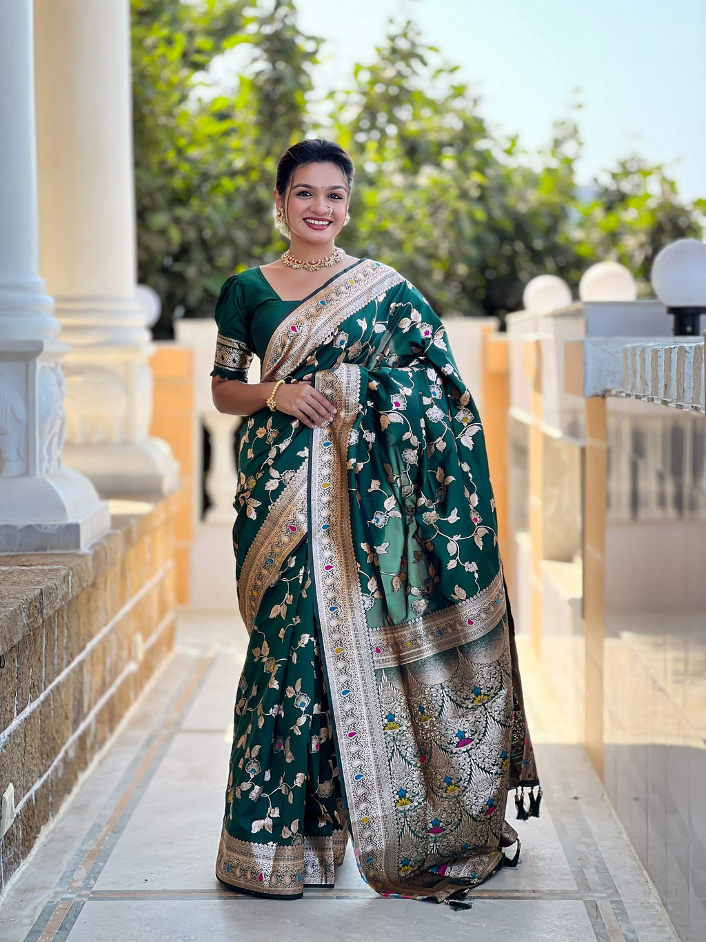 Vedant Vastram Soft Litchi Silk Banarasi Silk Jacquard Saree - Green