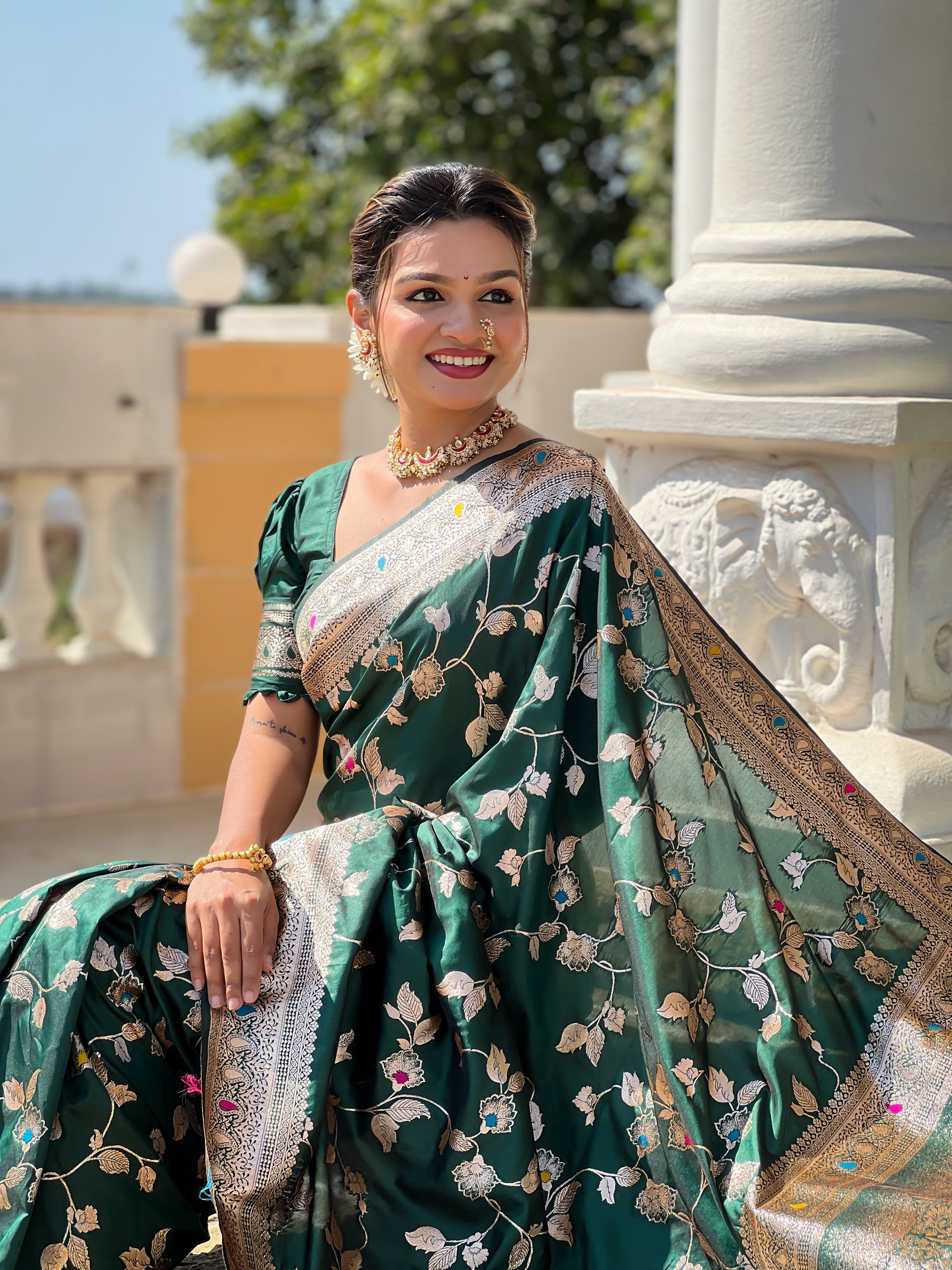 Vedant Vastram Soft Litchi Silk Banarasi Silk Jacquard Saree - Green