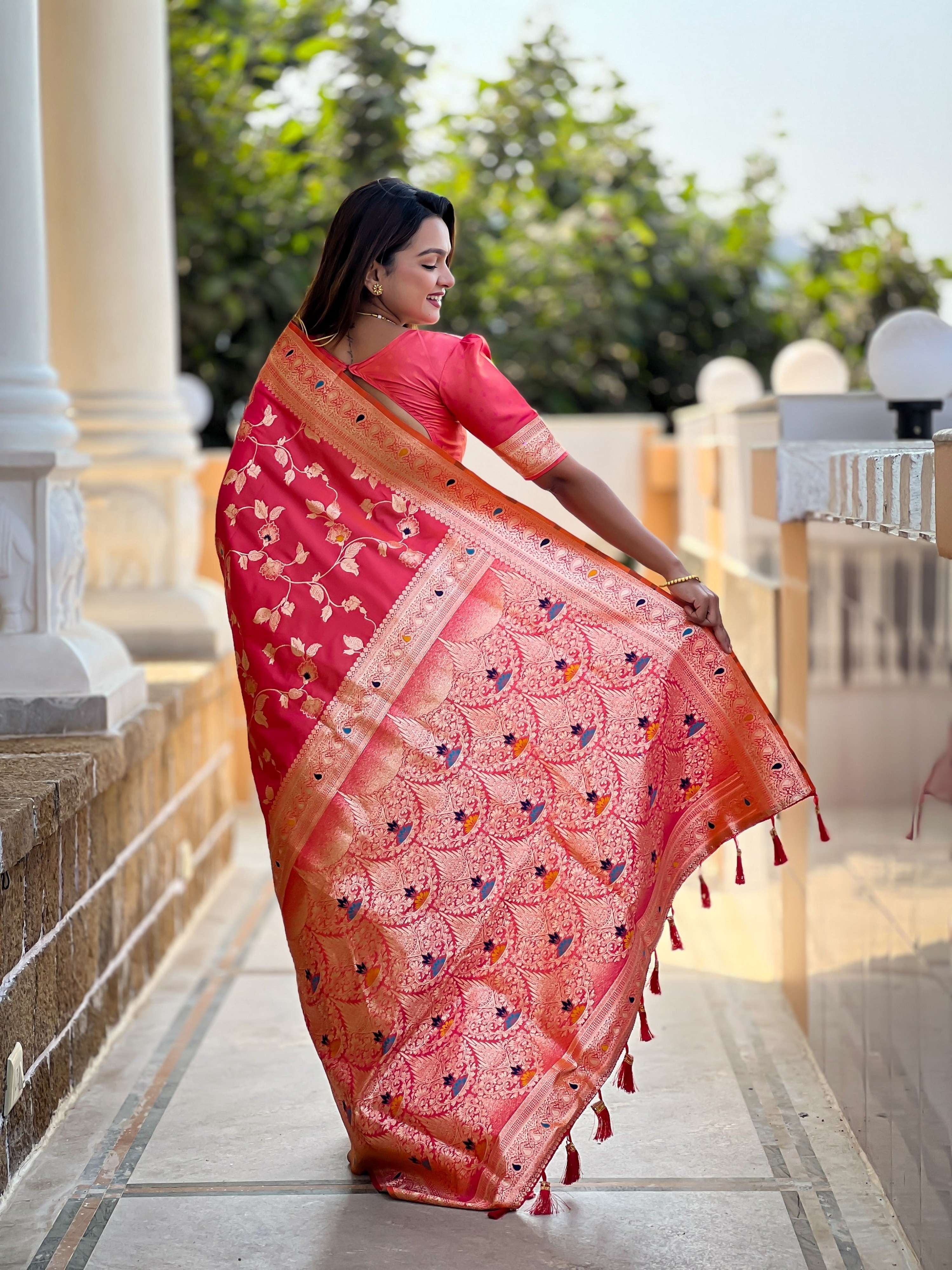 Vedant Vastram Soft Litchi Silk Banarasi Silk Jacquard Saree - Gajri