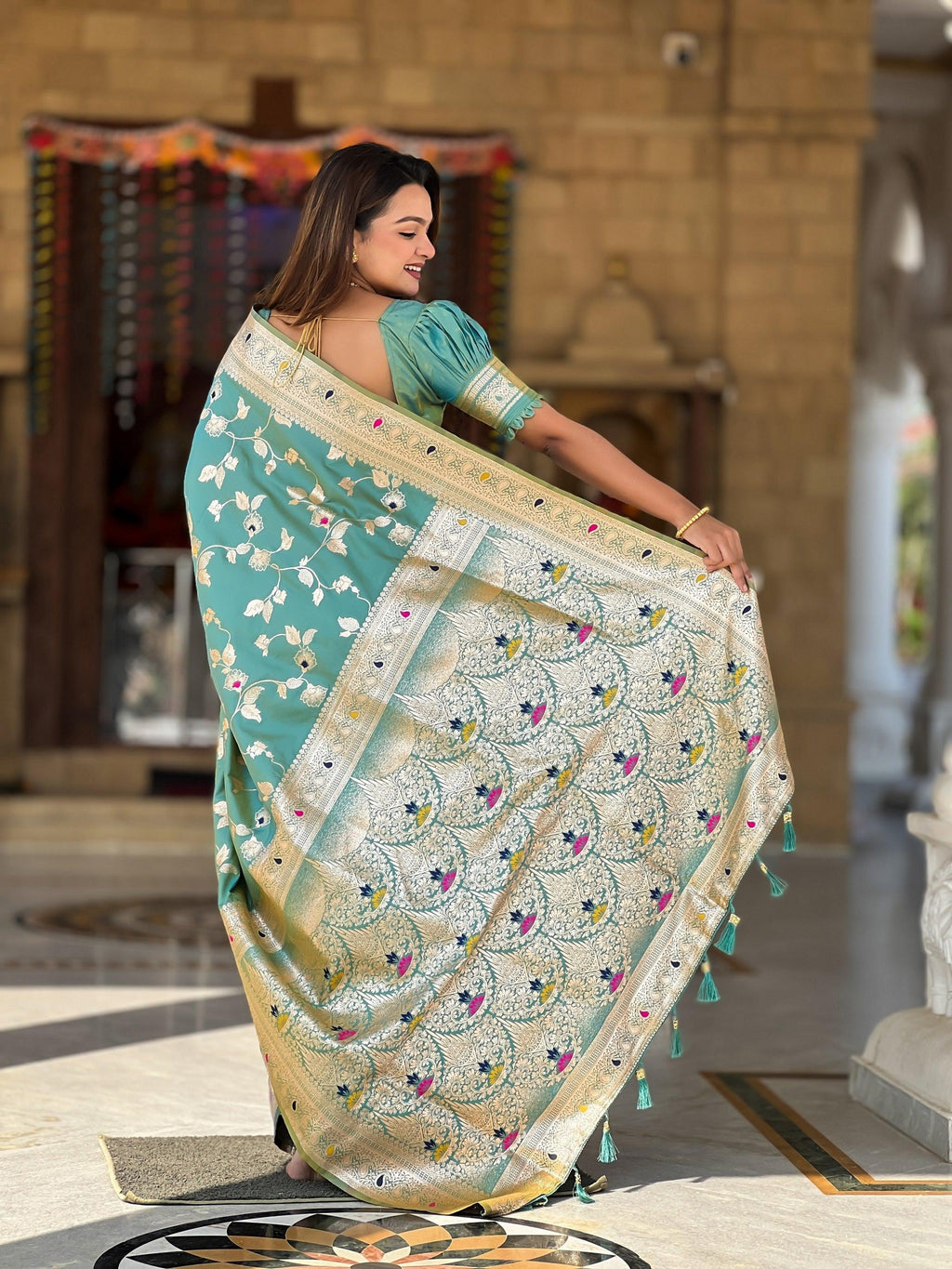 Vedant Vastram Soft Litchi Silk Banarasi Silk Jacquard Saree - Pista
