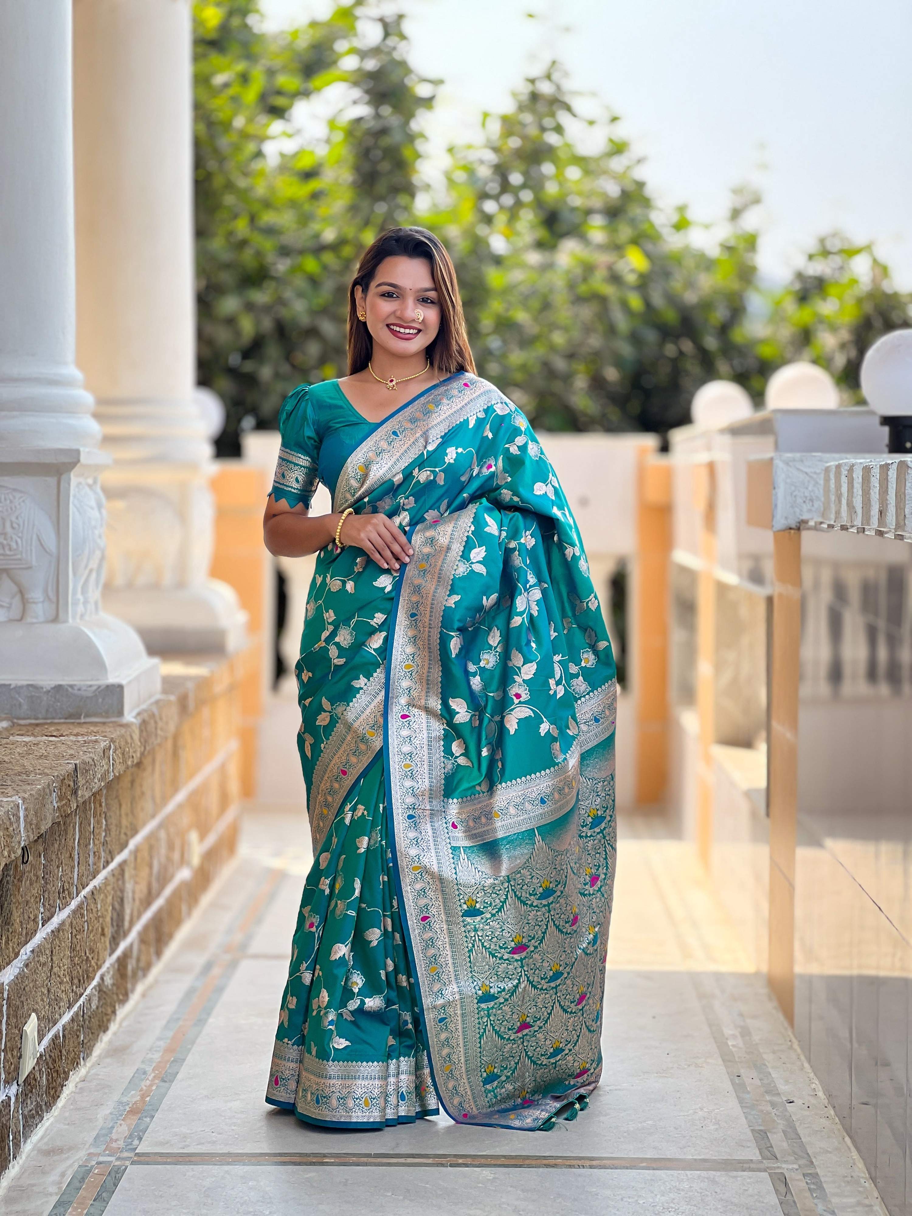 Vedant Vastram Soft Litchi Silk Banarasi Silk Jacquard Saree - Rama